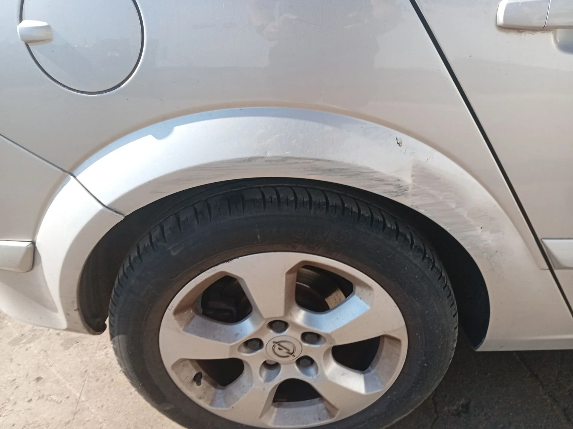 Paso De Rueda Trasero Derecho para Opel Astra H (A04)