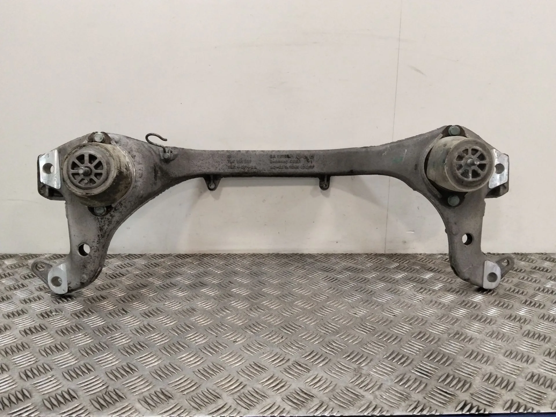 Puente Delantero para Volkswagen Touareg (7La)