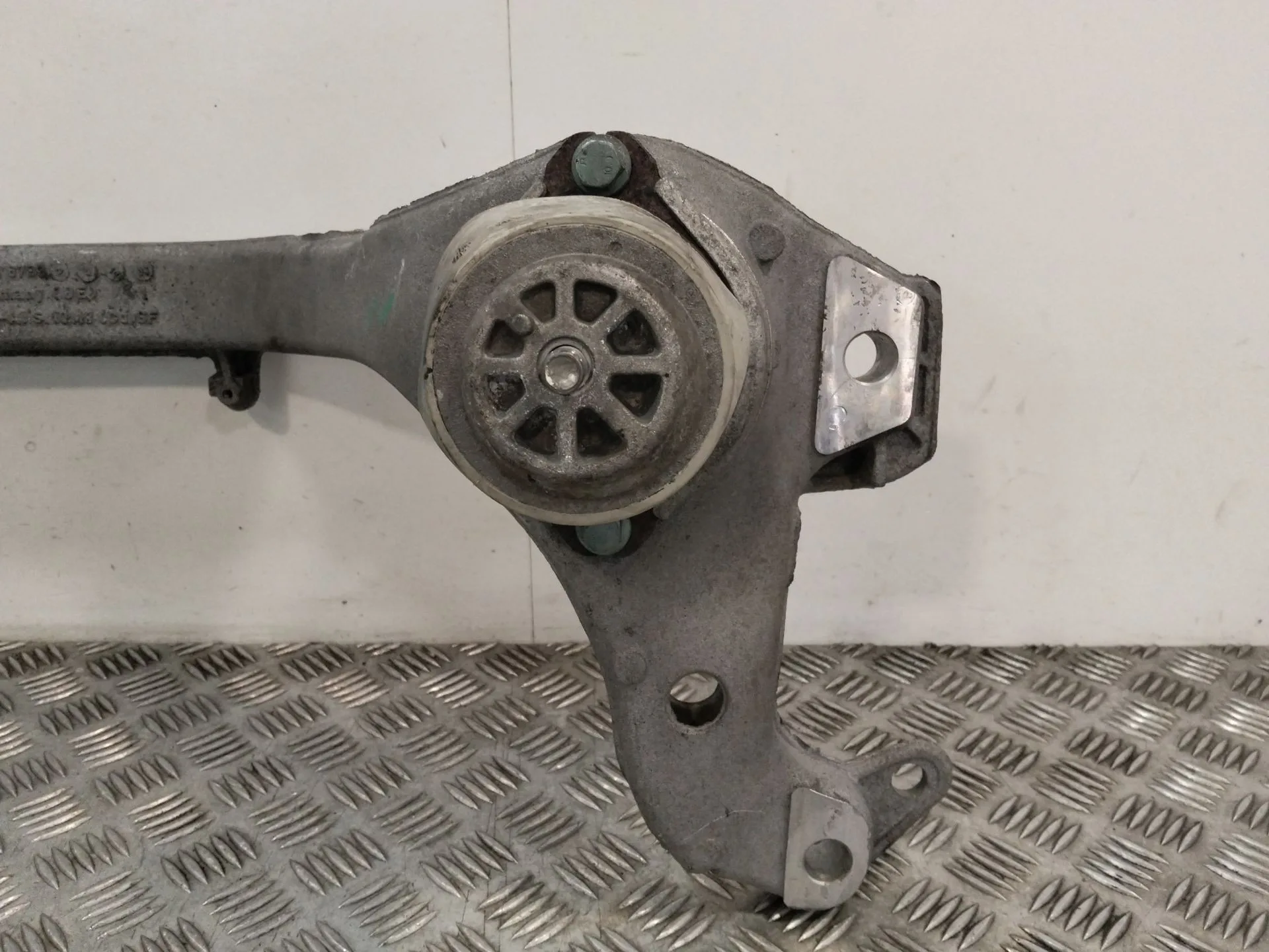 Puente Delantero para Volkswagen Touareg (7La)