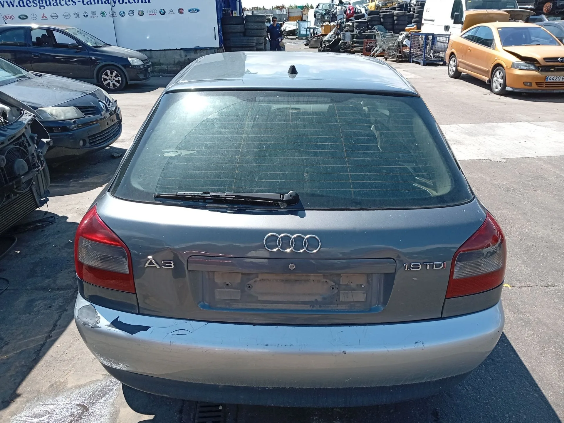 Porton Trasero para Audi A3 (8L1)