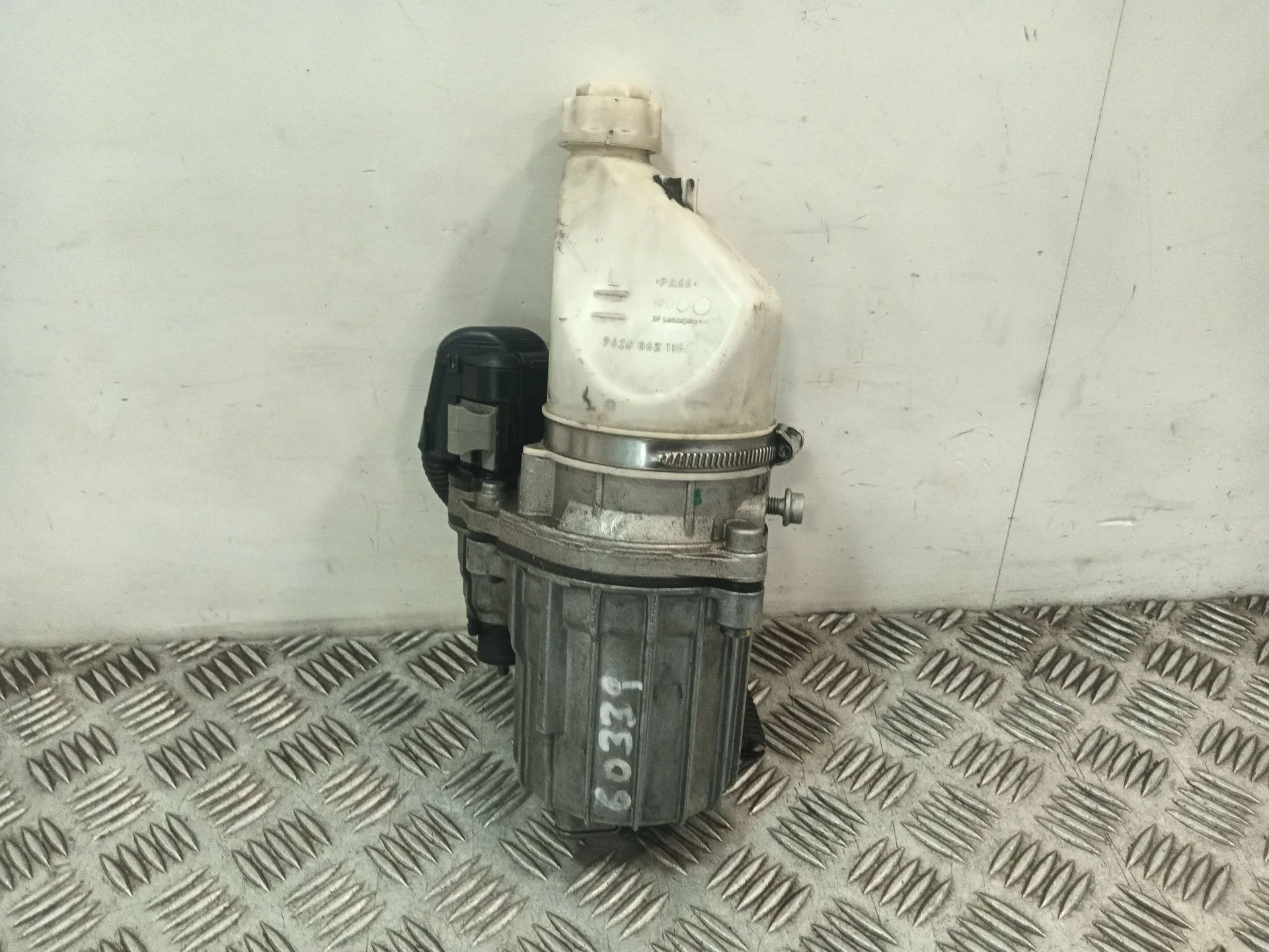 Bomba Servodireccion para Opel Astra H (A04)