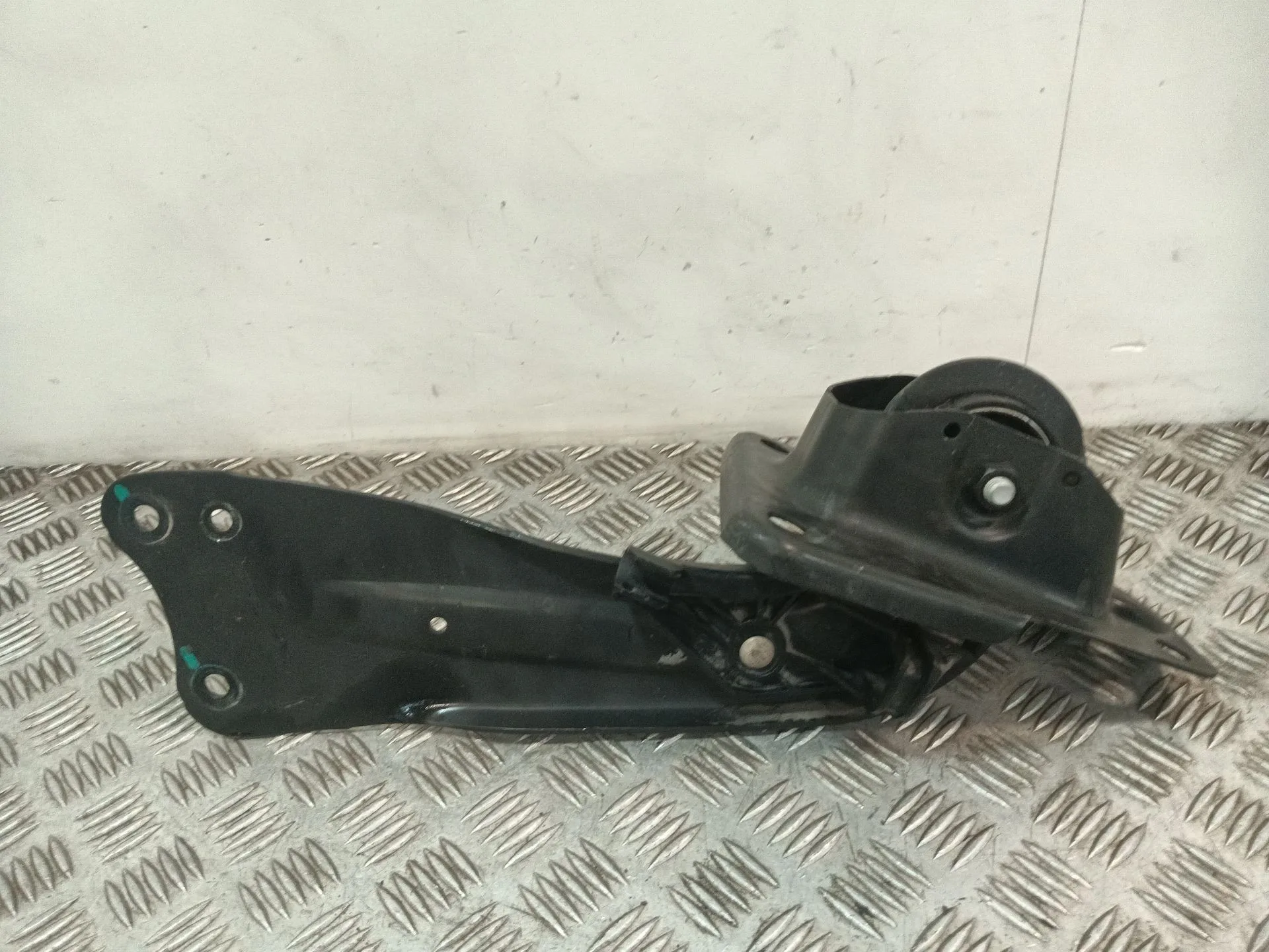 Brazo Suspension Inferior Trasero Izquierdo para Volkswagen Eos (1F7)