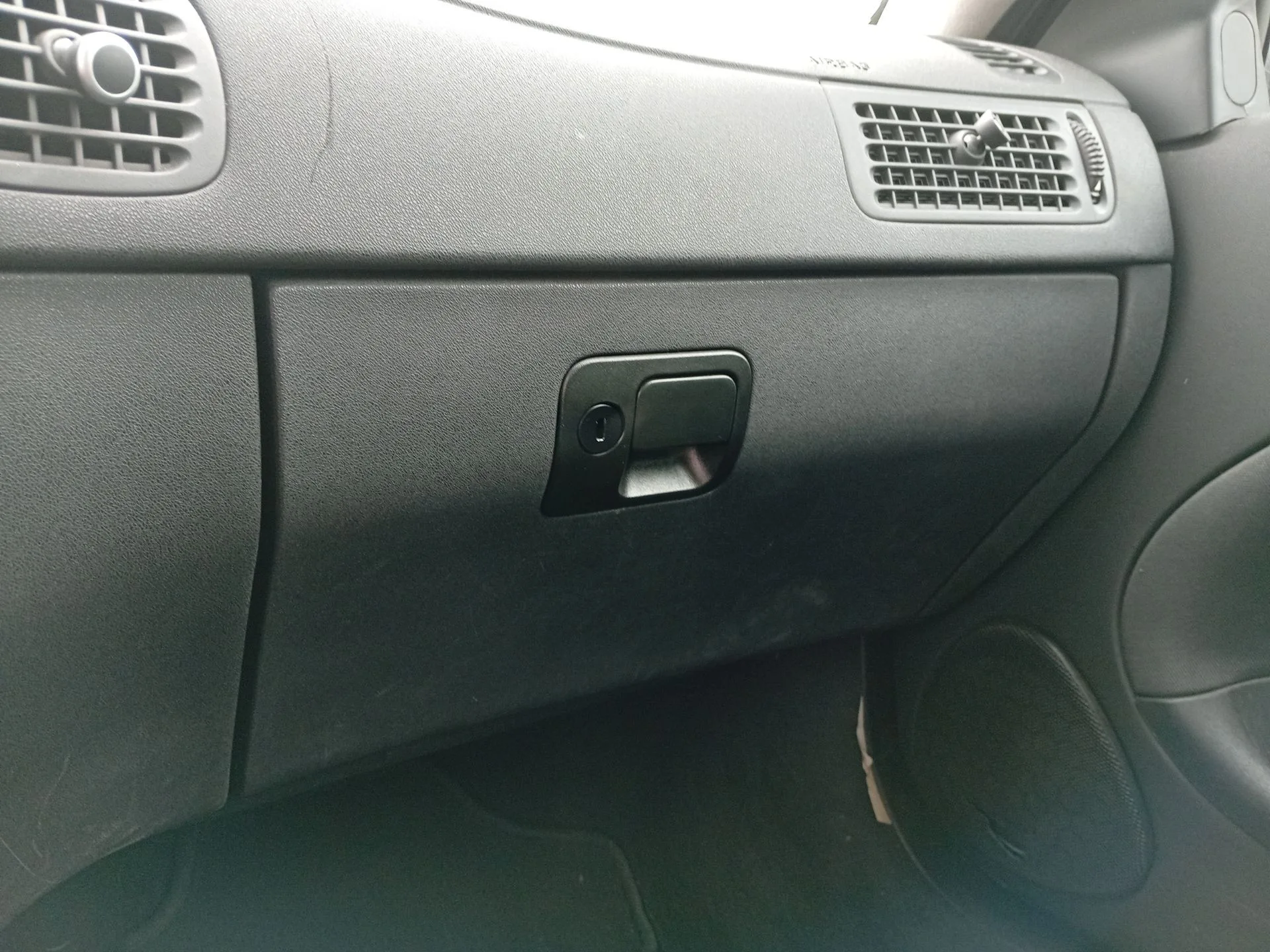 Guantera para Saab 9-5 Station Wagon (Ys3E)