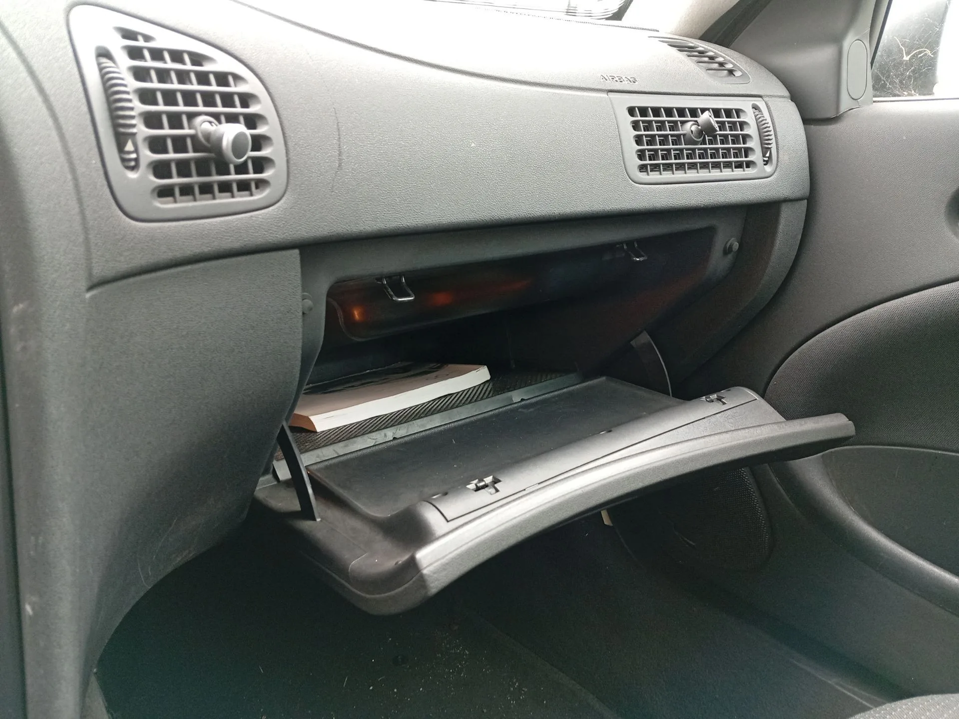 Guantera para Saab 9-5 Station Wagon (Ys3E)