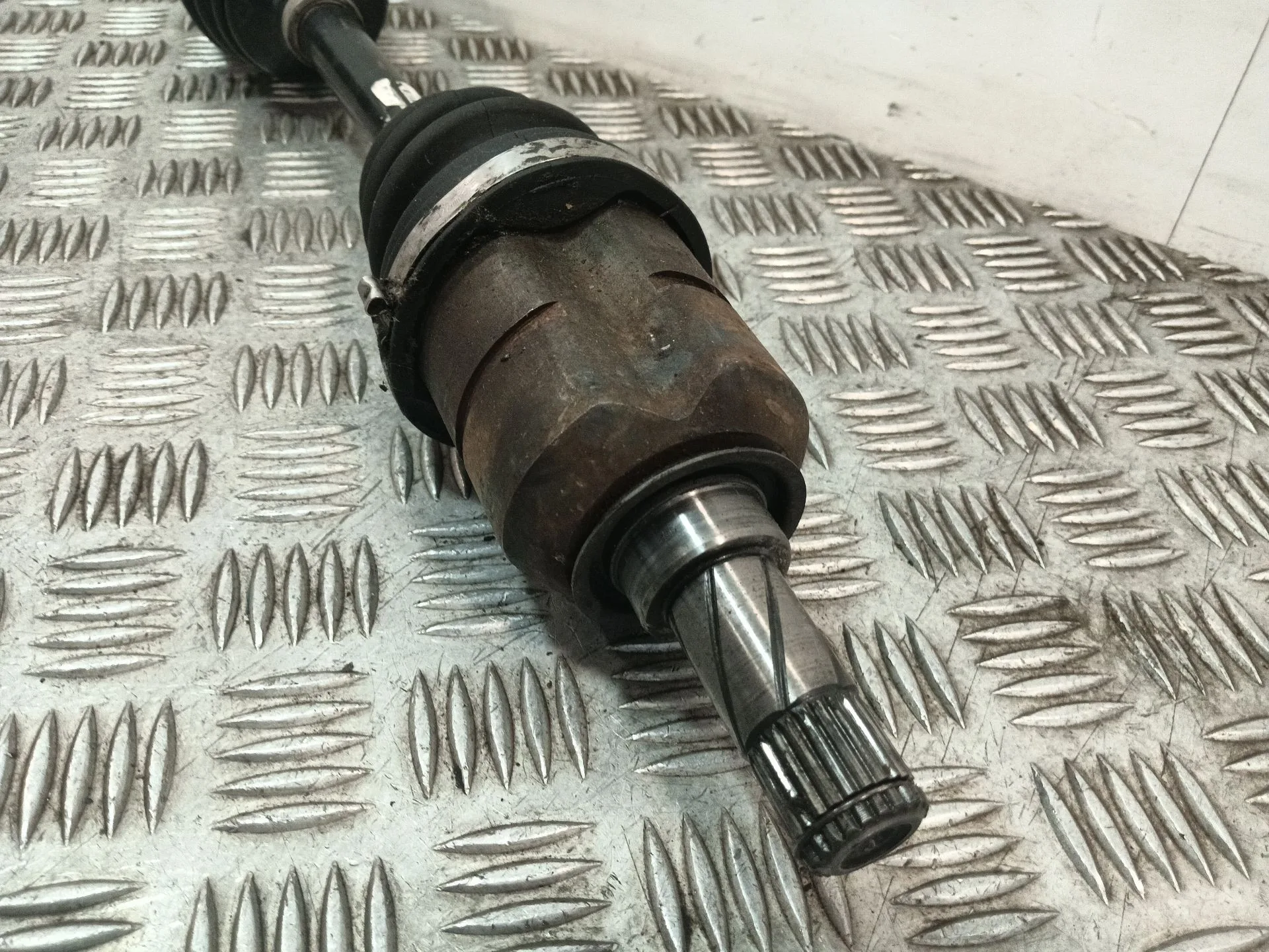 Transmision Delantera Izquierda para Opel Corsa C (X01)