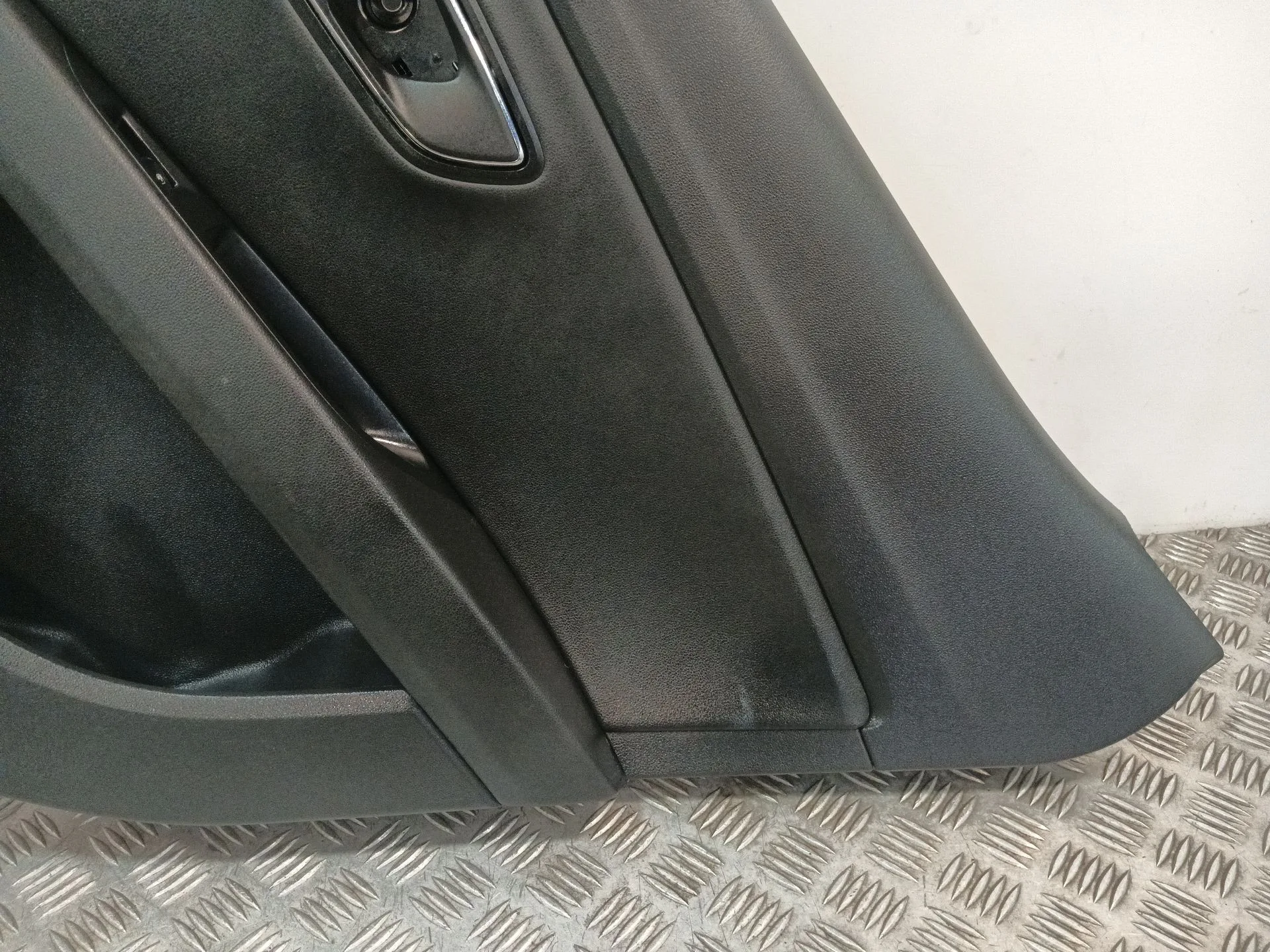 Guarnecido Puerta Trasera Derecha para Seat Leon (5F1)