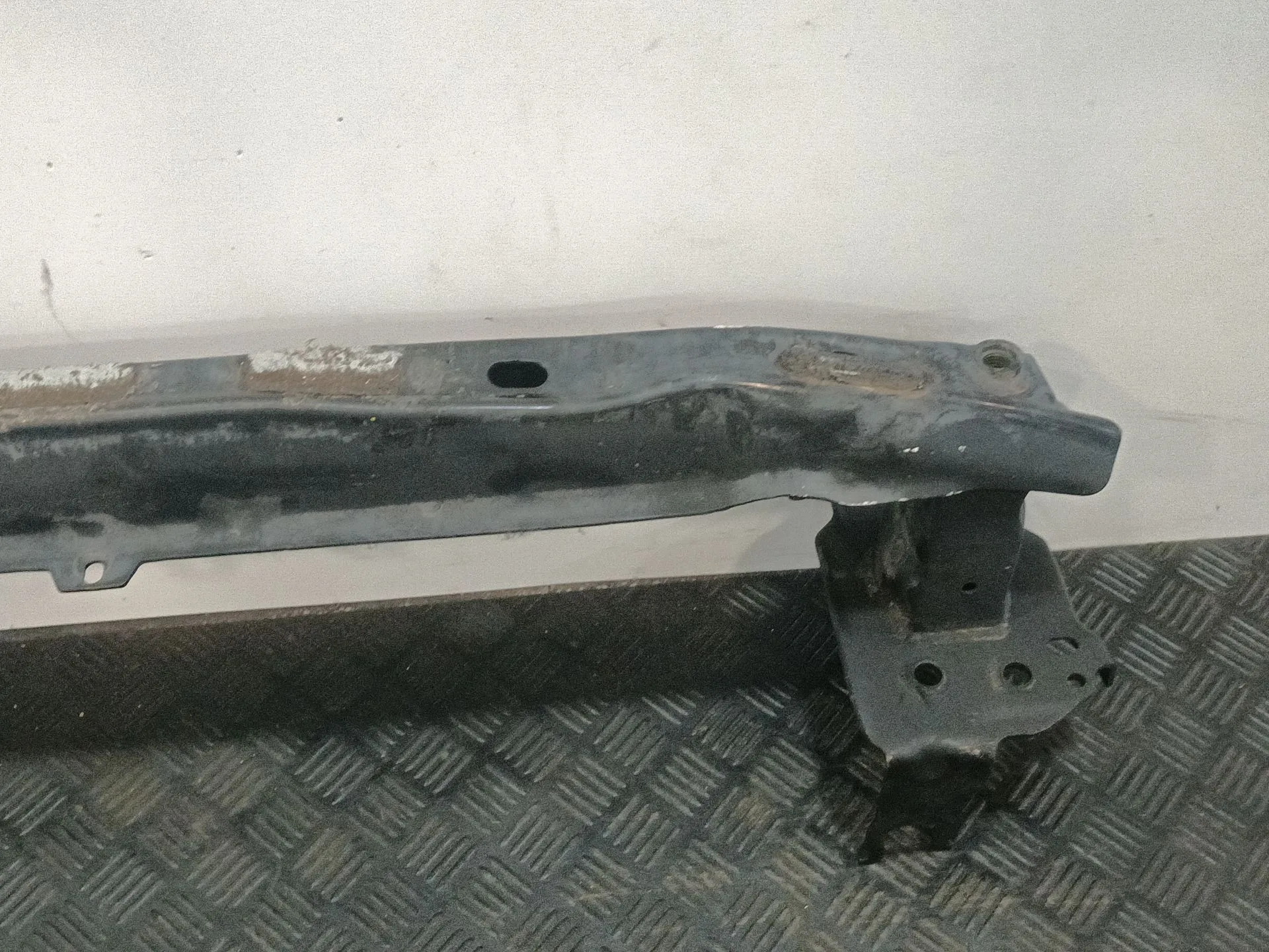 Refuerzo Paragolpes Delantero para Volkswagen Touareg (7La)