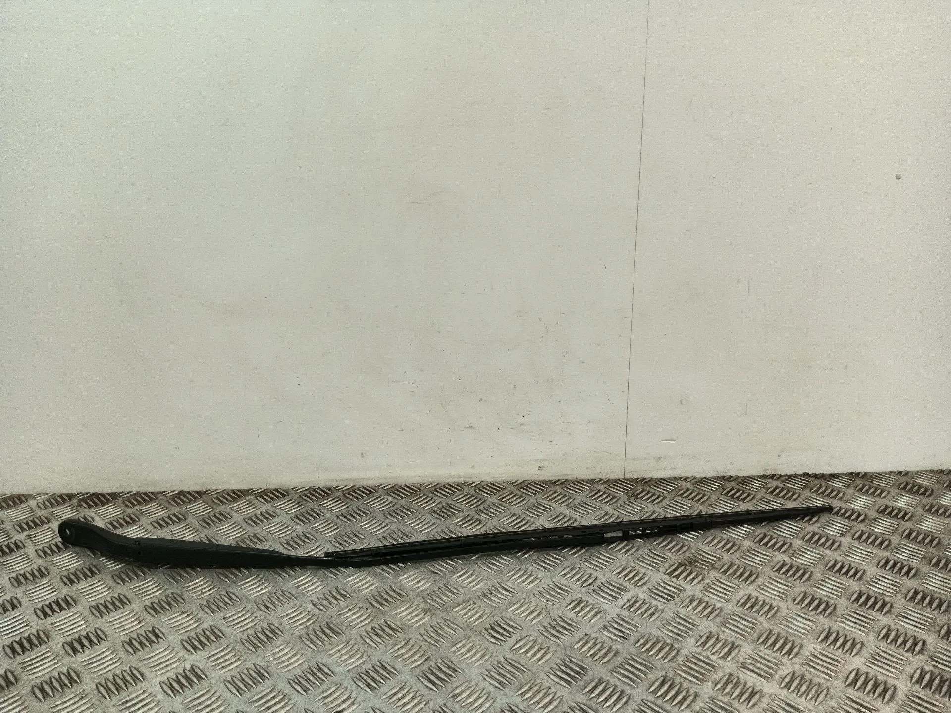 Brazo Limpia Delantero Derecho para Renault Master Iii