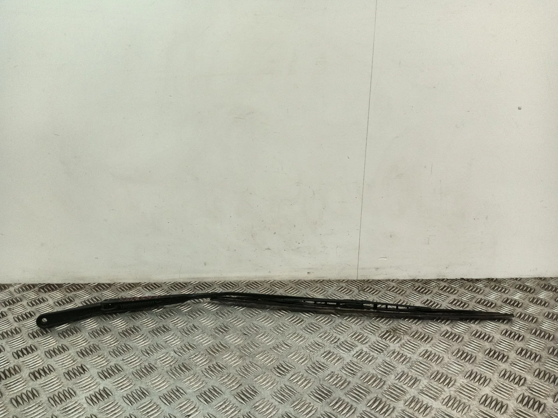 Brazo Limpia Delantero Derecho para Renault Master Iii