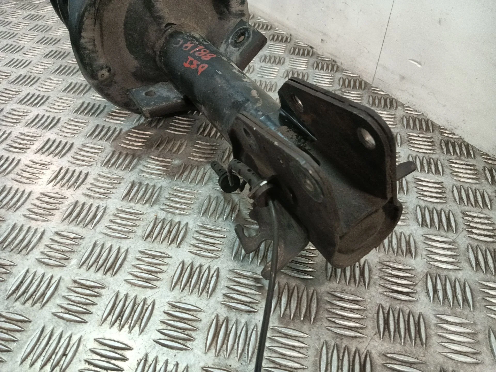 Amortiguador Delantero Izquierdo para Renault Master Iii