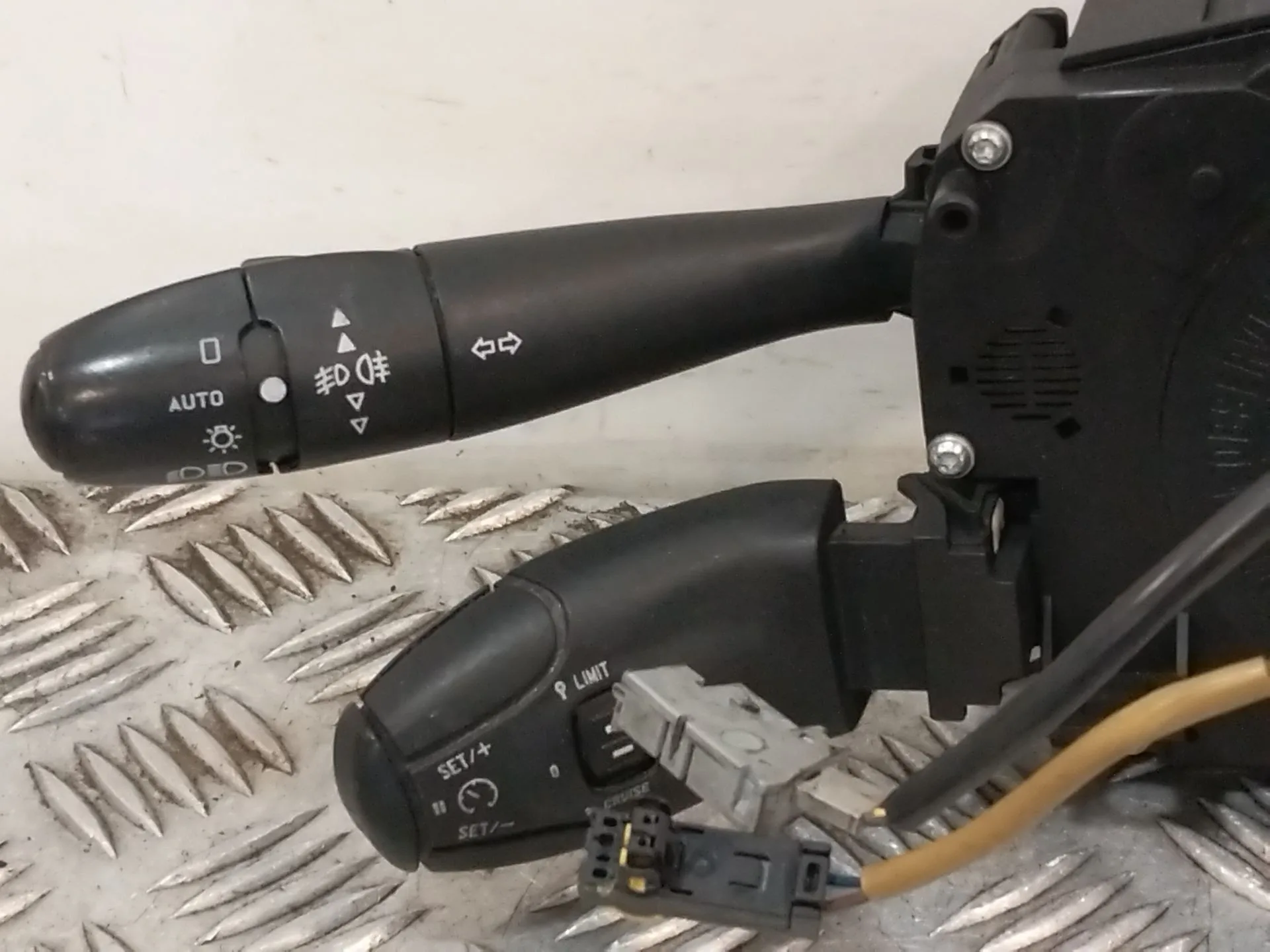 Mando Multifuncion para Peugeot 207/207+ (Wa_, Wc_)