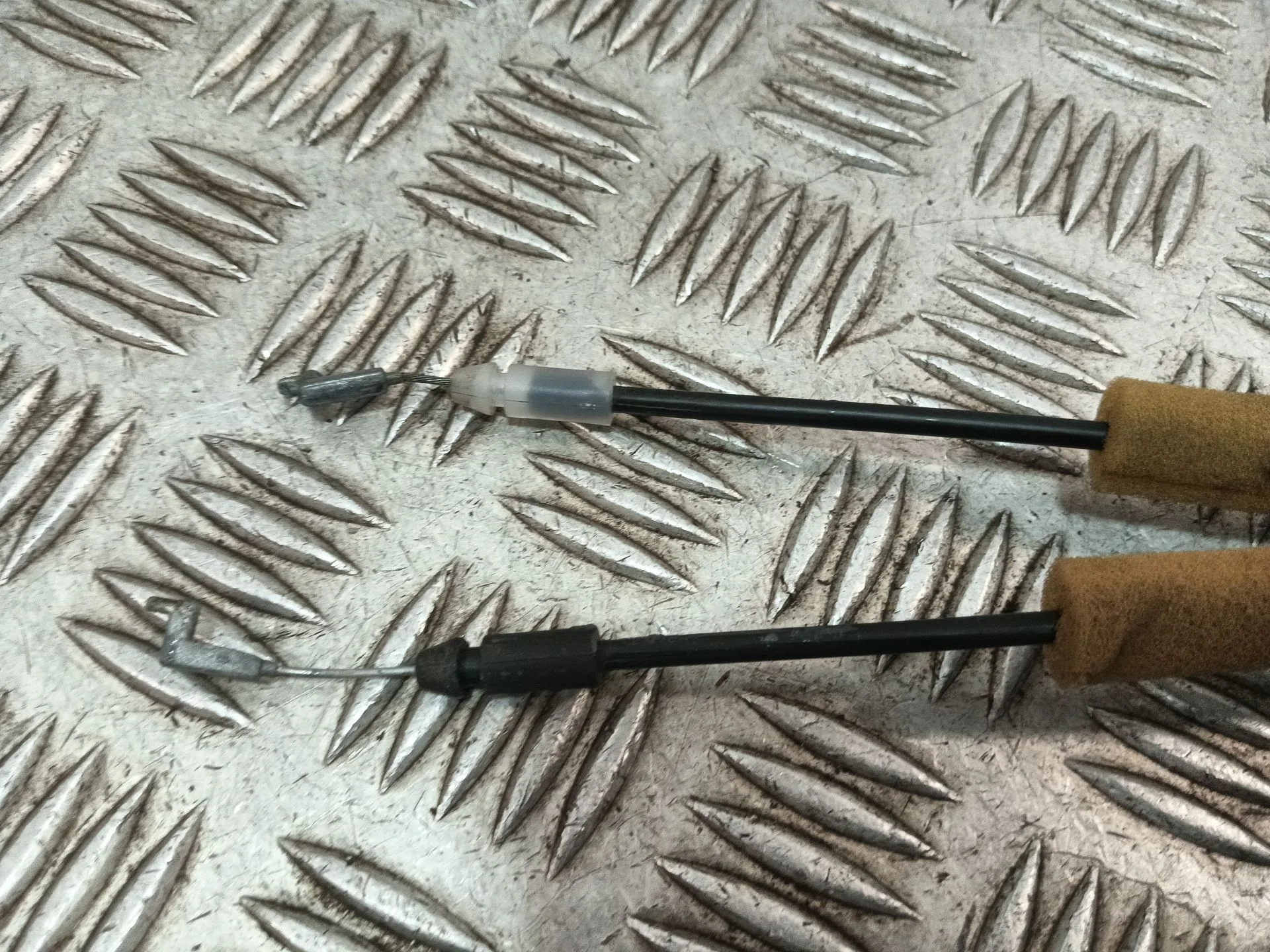 Cerradura Puerta Trasera Izquierda para Mazda 3 Lim. (Bl)