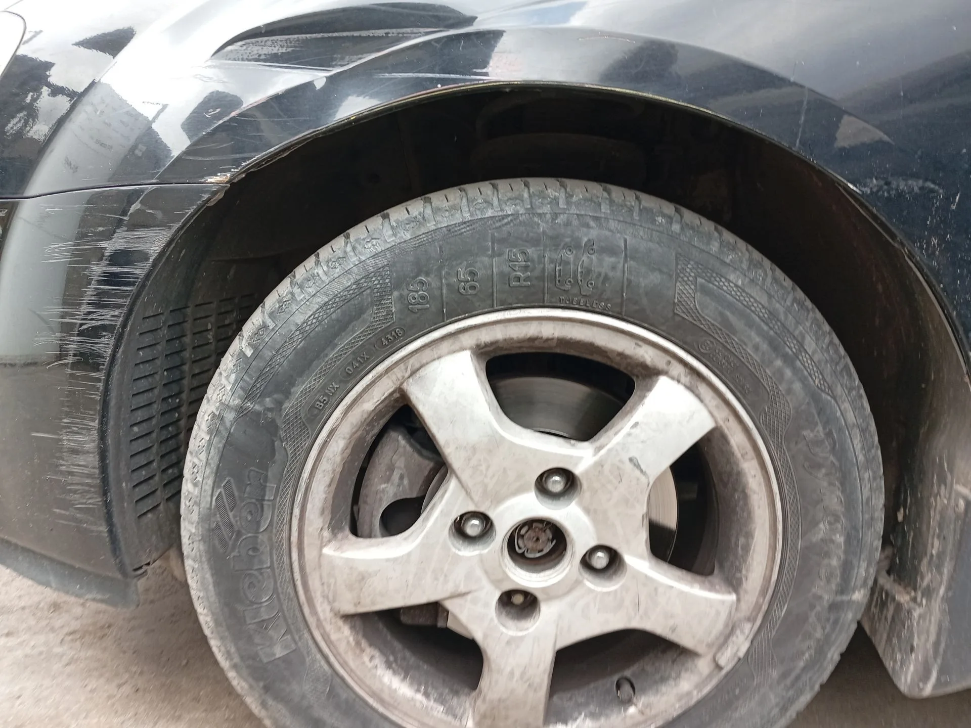 Paso De Rueda Delantero Izquierdo para Kia Cerato I Hatchback (Ld)