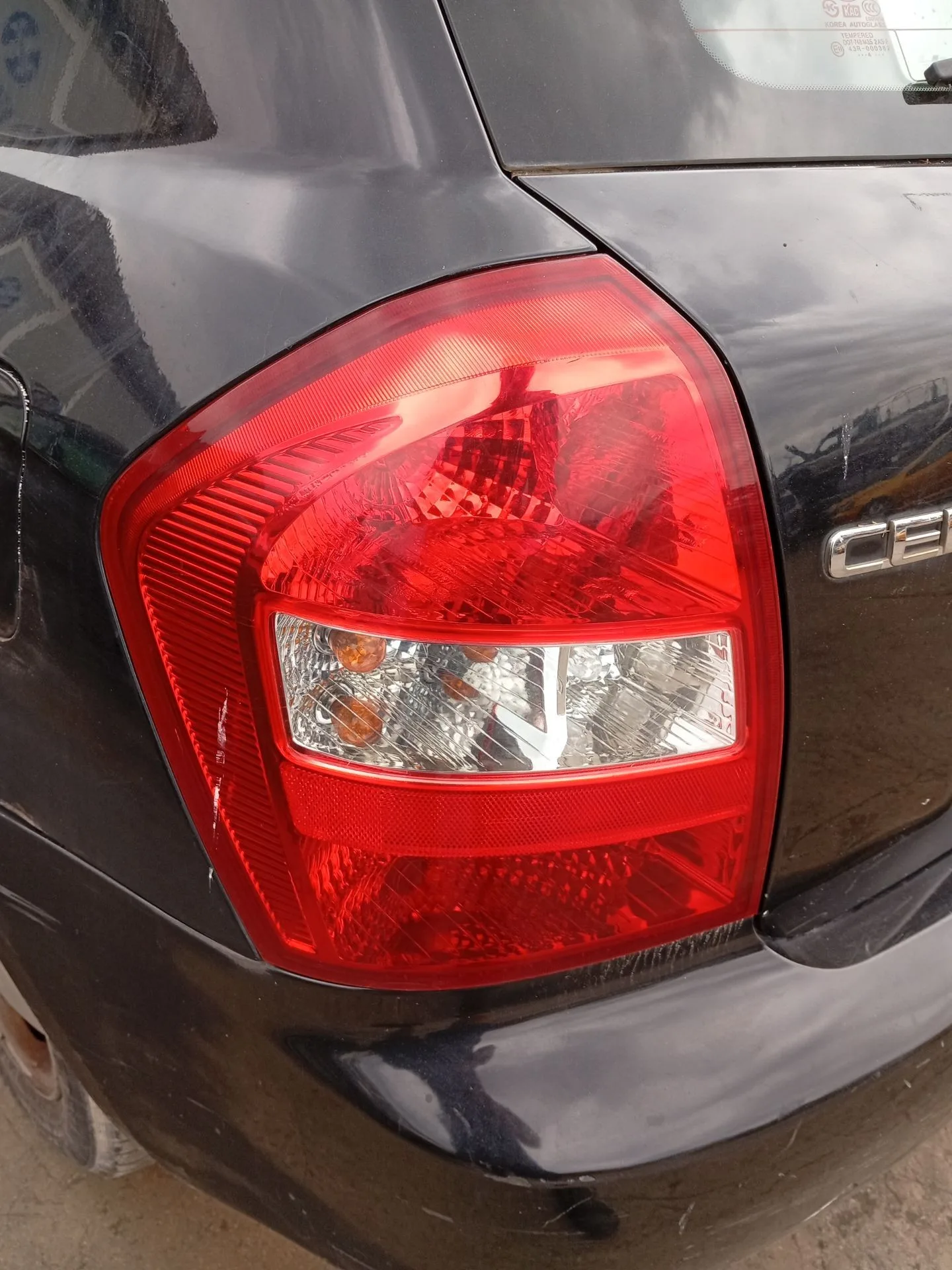 Piloto Trasero Izquierdo para Kia Cerato I Hatchback (Ld)
