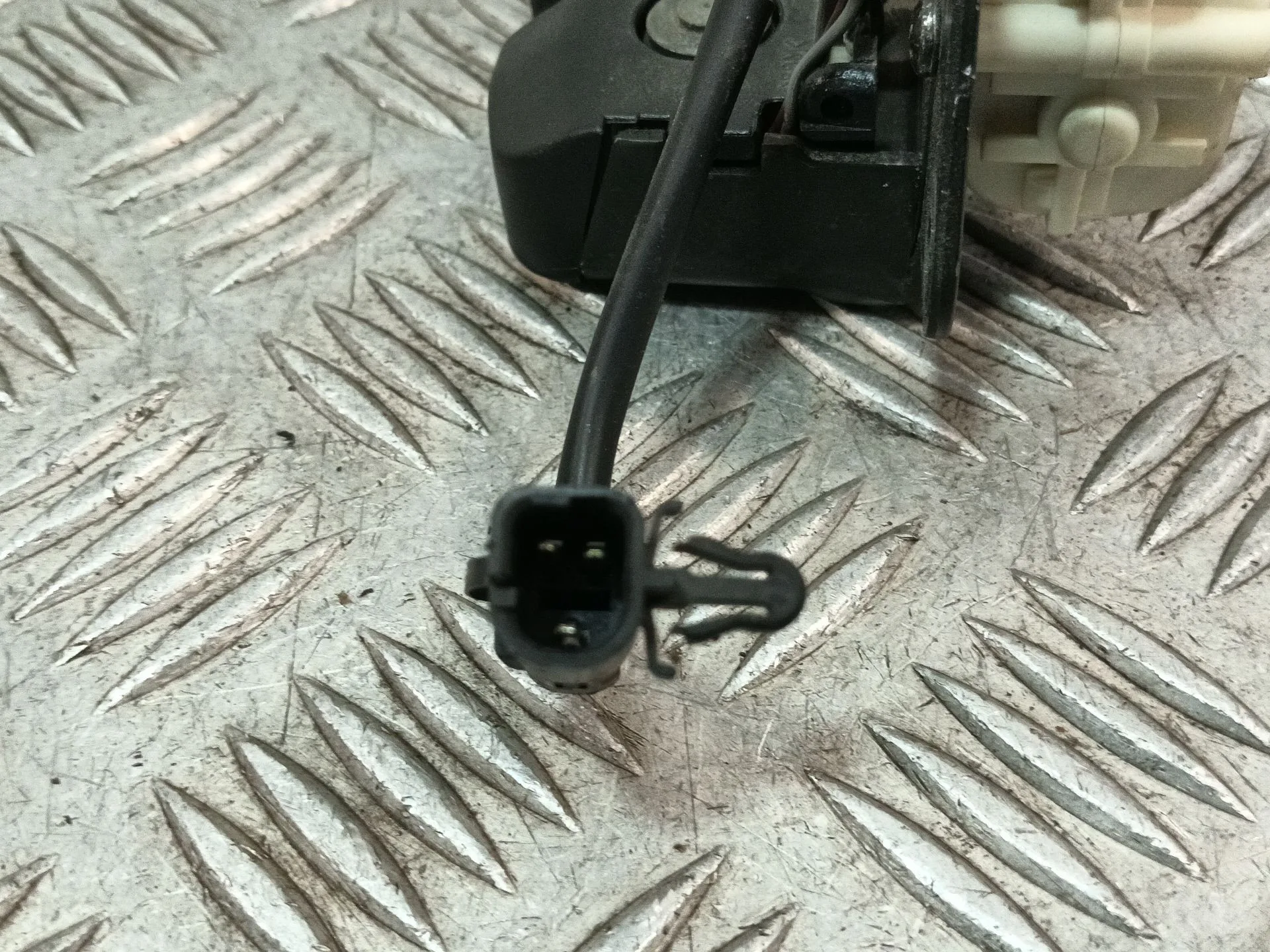 Cerradura Capot para Fiat Idea (350_)