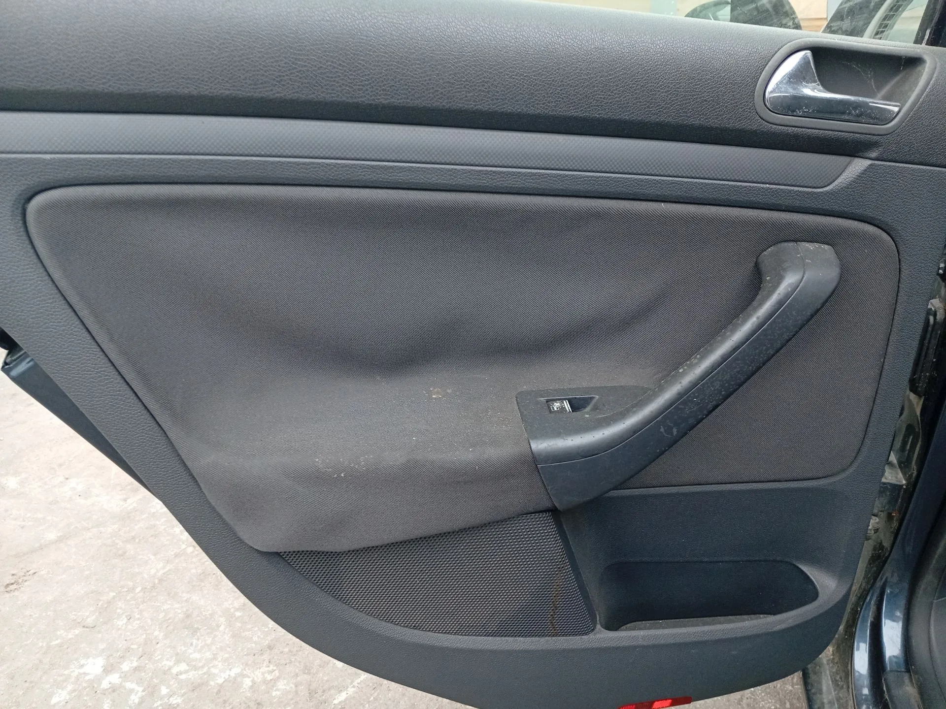 Guarnecido Puerta Trasera Izquierda para Volkswagen Golf V (1K1)