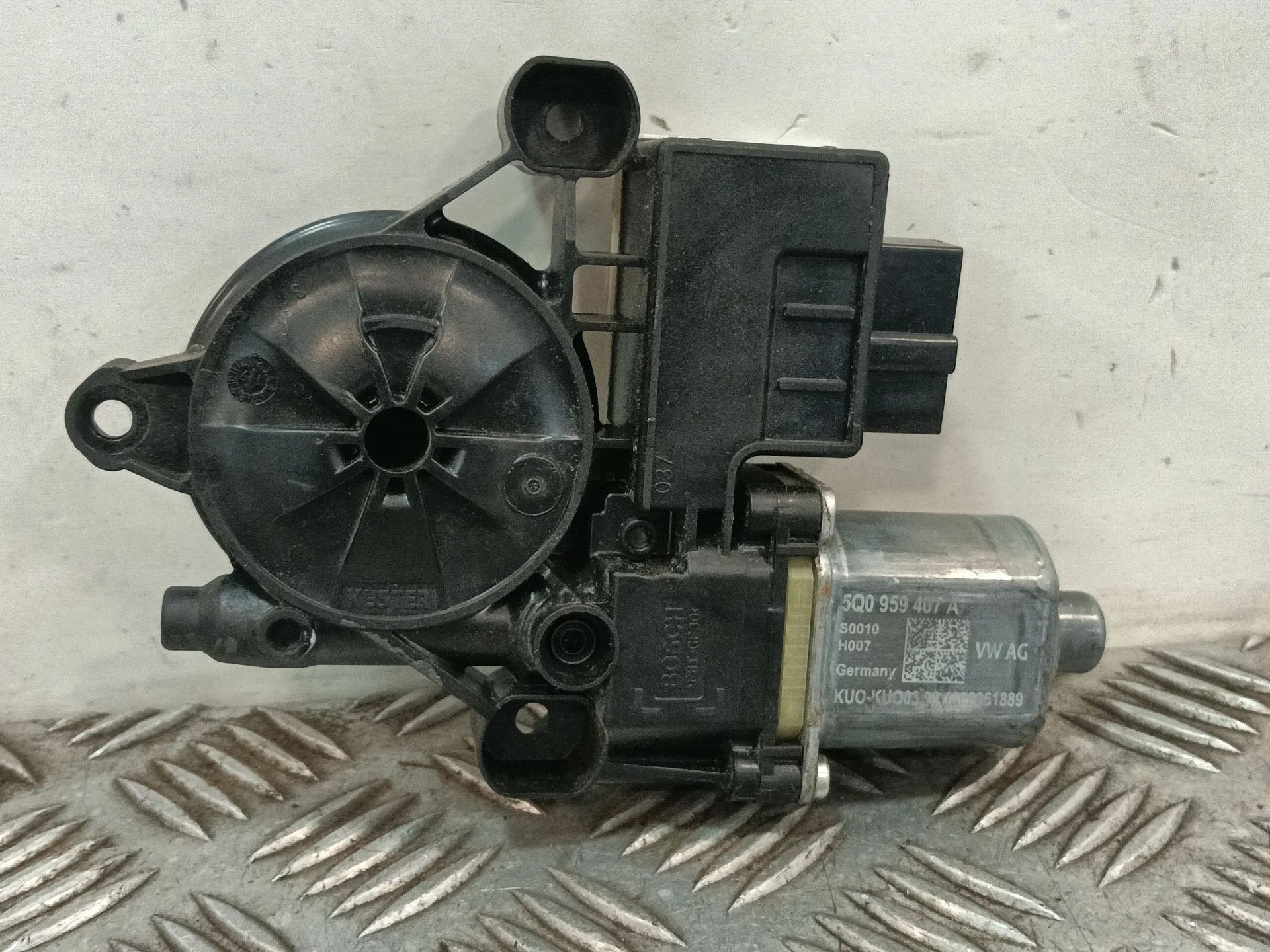 Motor Elevalunas Trasero Derecho para Skoda Fabia Iii (Nj3)