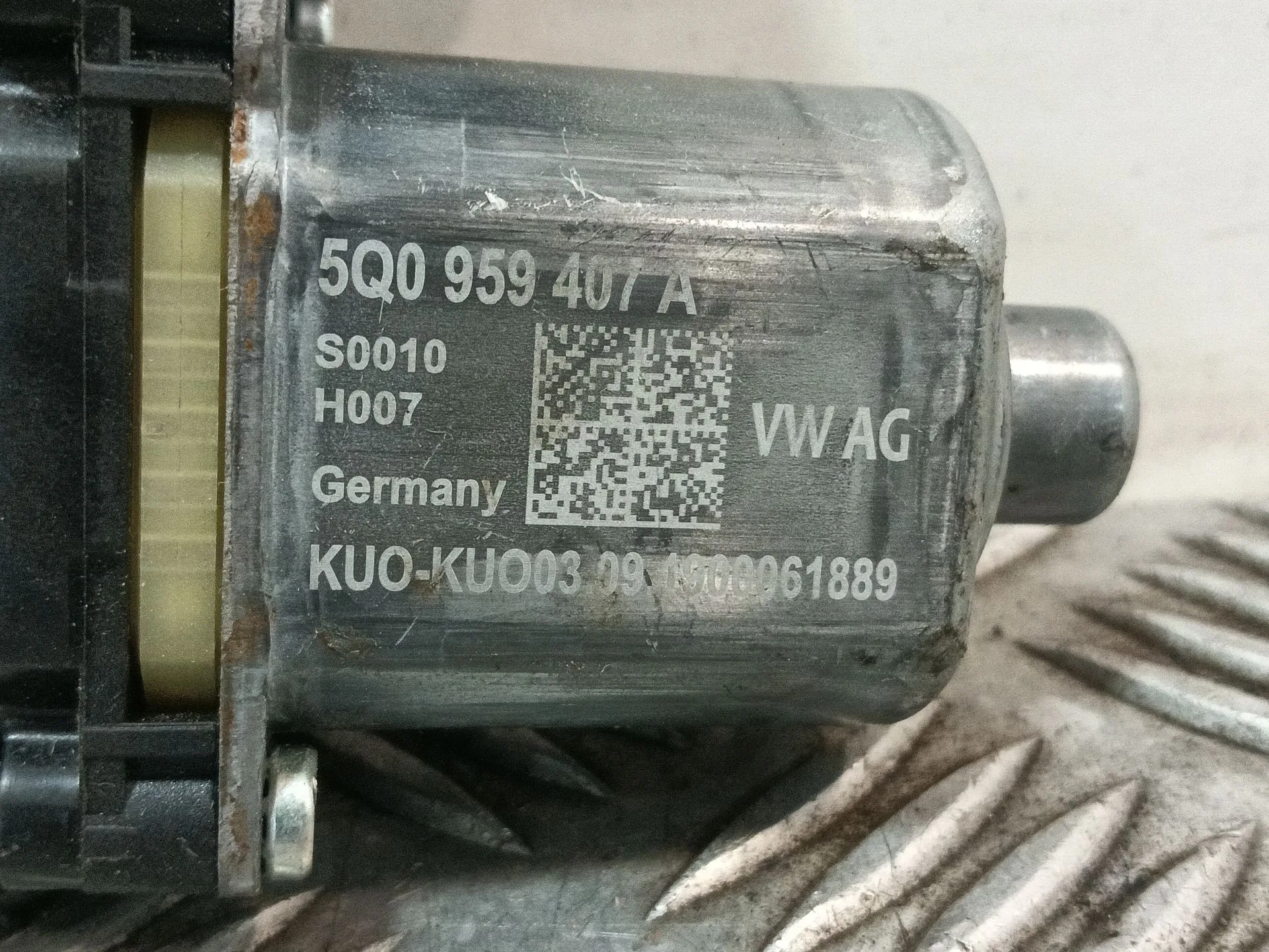 Motor Elevalunas Trasero Derecho para Skoda Fabia Iii (Nj3)