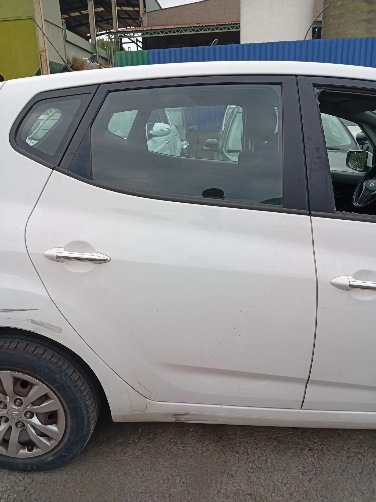 Puerta Trasera Derecha para Hyundai Ix20 (Jc)