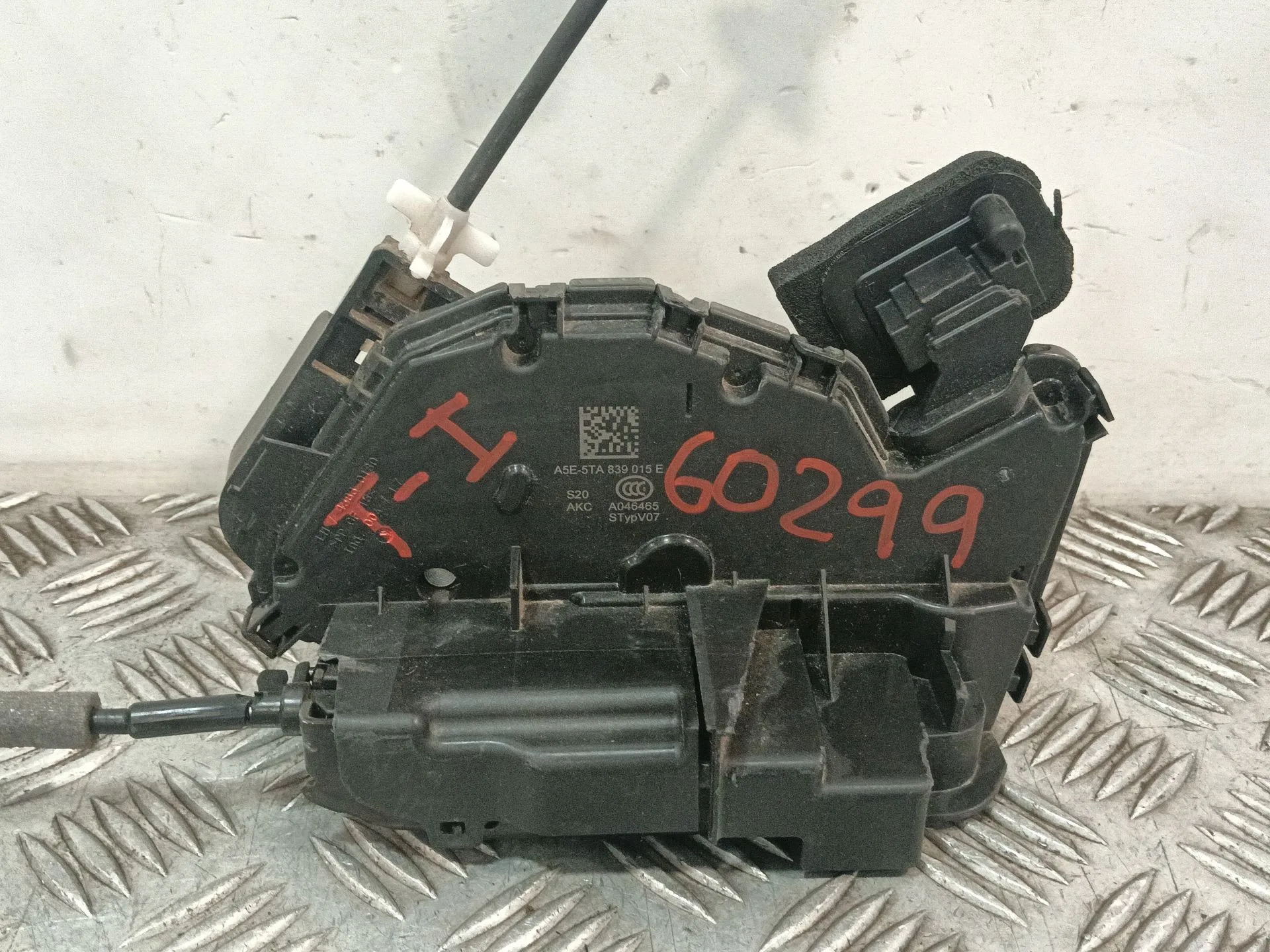 Cerradura Puerta Trasera Izquierda para Skoda Fabia Iii (Nj3)