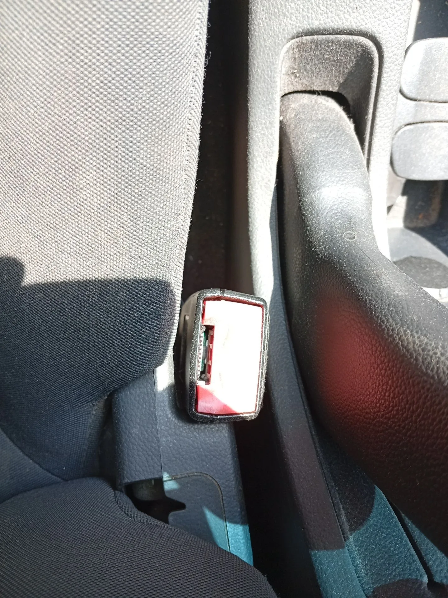 Enganche Cinturon Delantero Izquierdo para Chevrolet Cruze (J300)