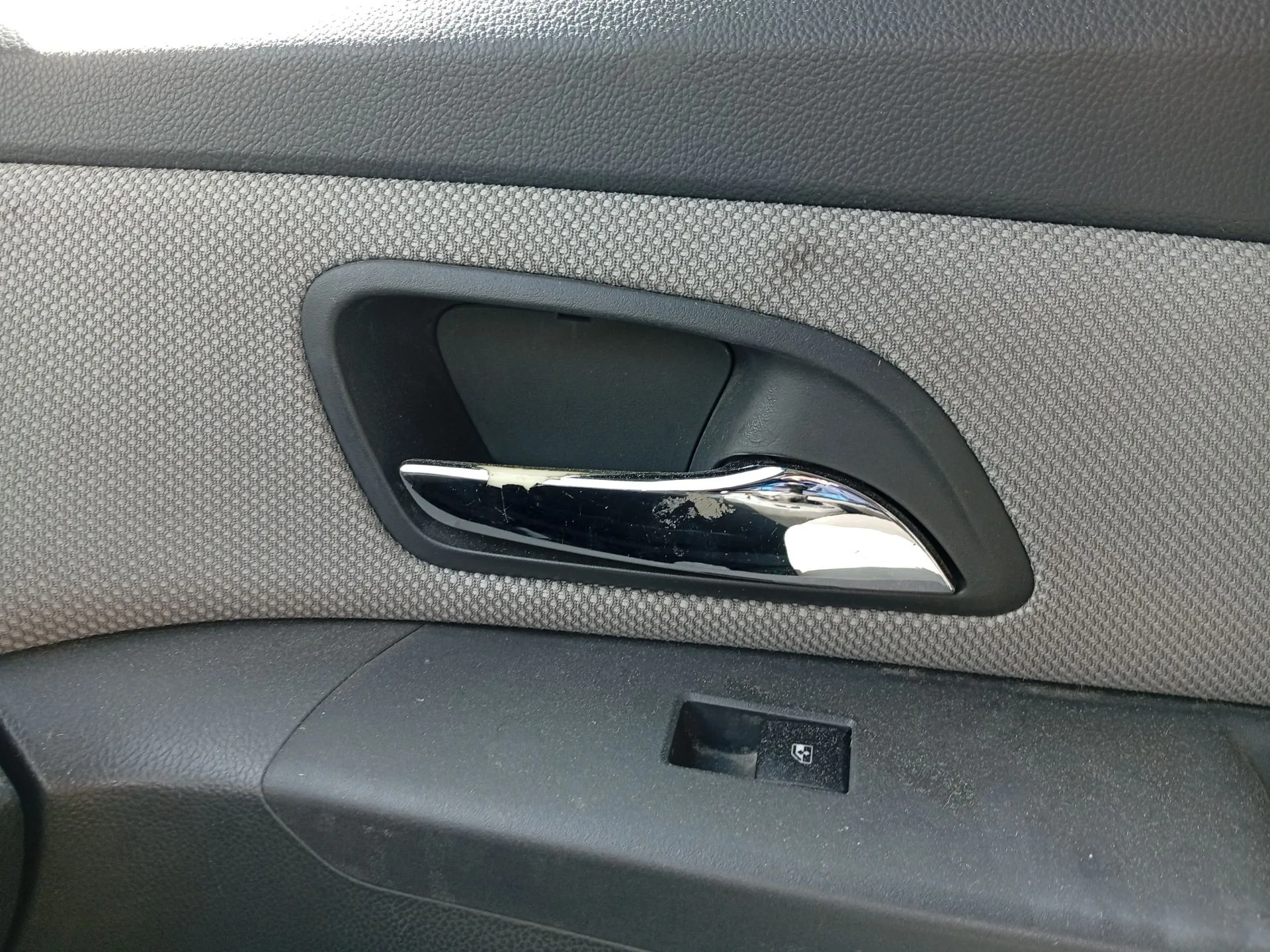 Maneta Interior Delantera Derecha para Chevrolet Cruze (J300)