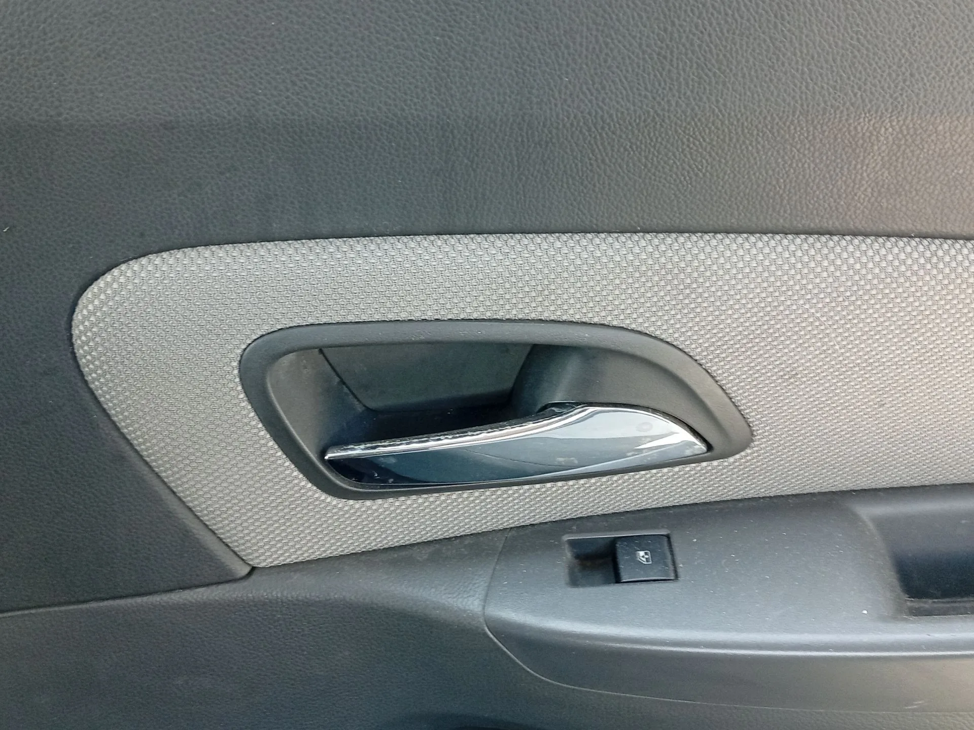 Maneta Interior Trasera Derecha para Chevrolet Cruze (J300)