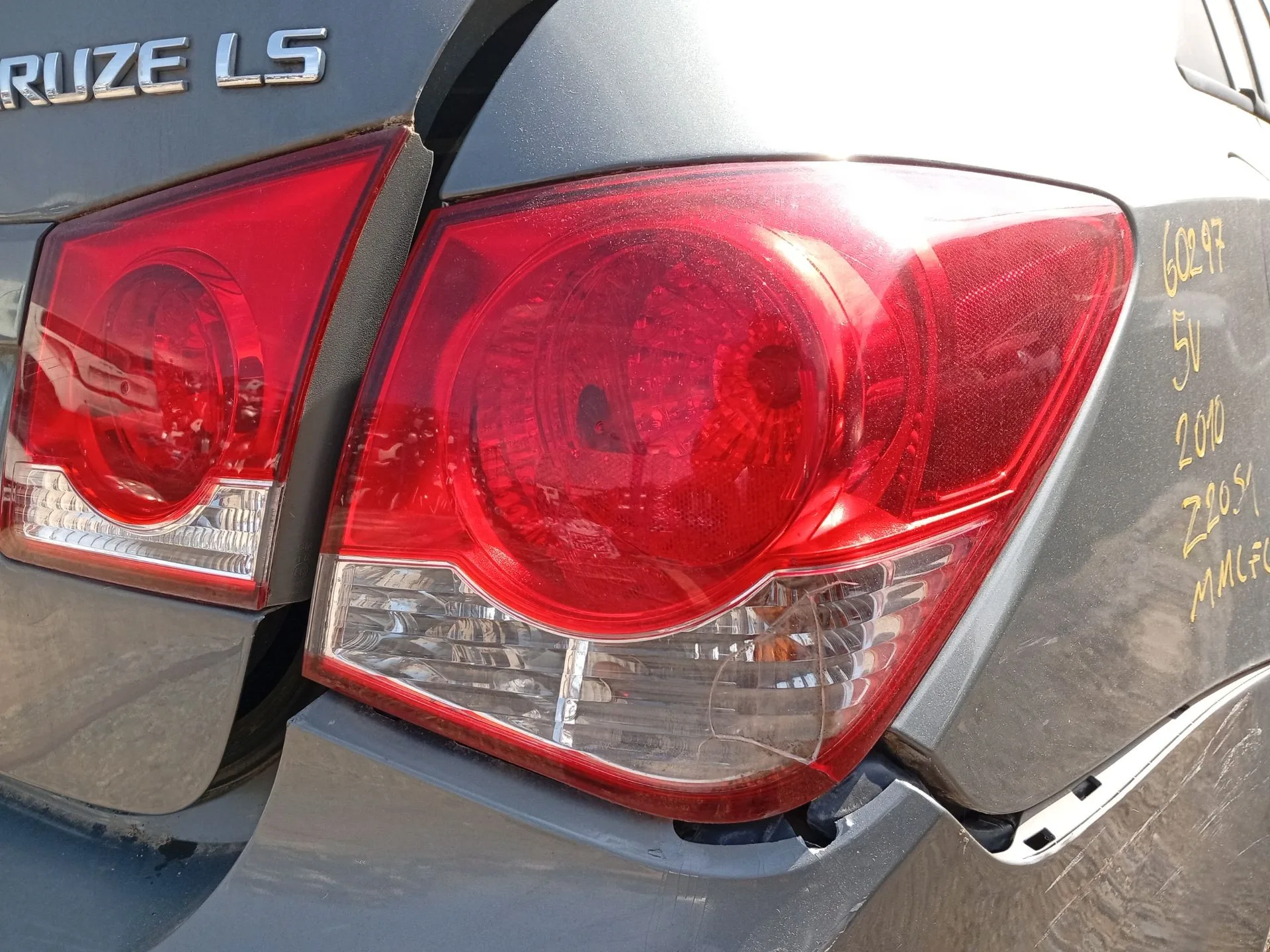 Piloto Trasero Derecho para Chevrolet Cruze (J300)
