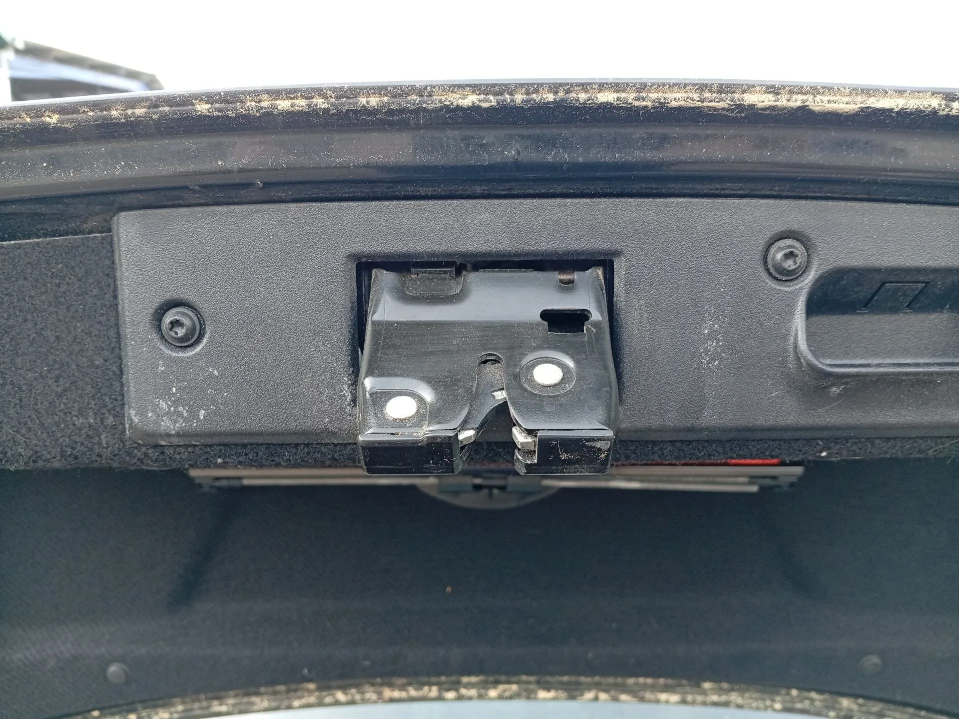 Cerradura Maletero / Porton para Mercedes-Benz Clase C (W203)