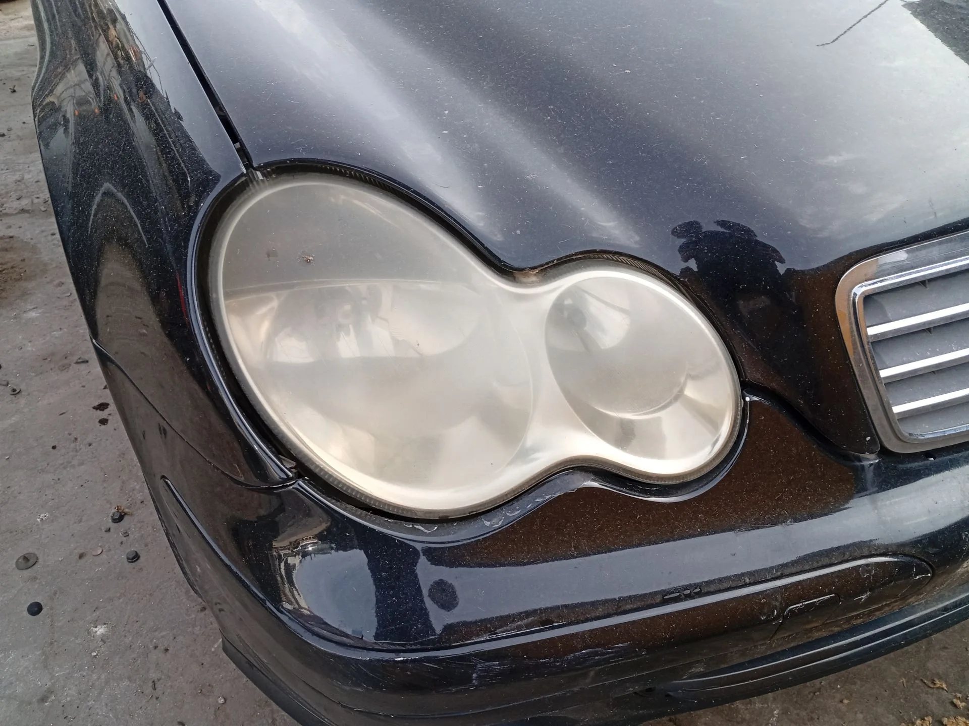 Faro Derecho para Mercedes-Benz Clase C (W203)
