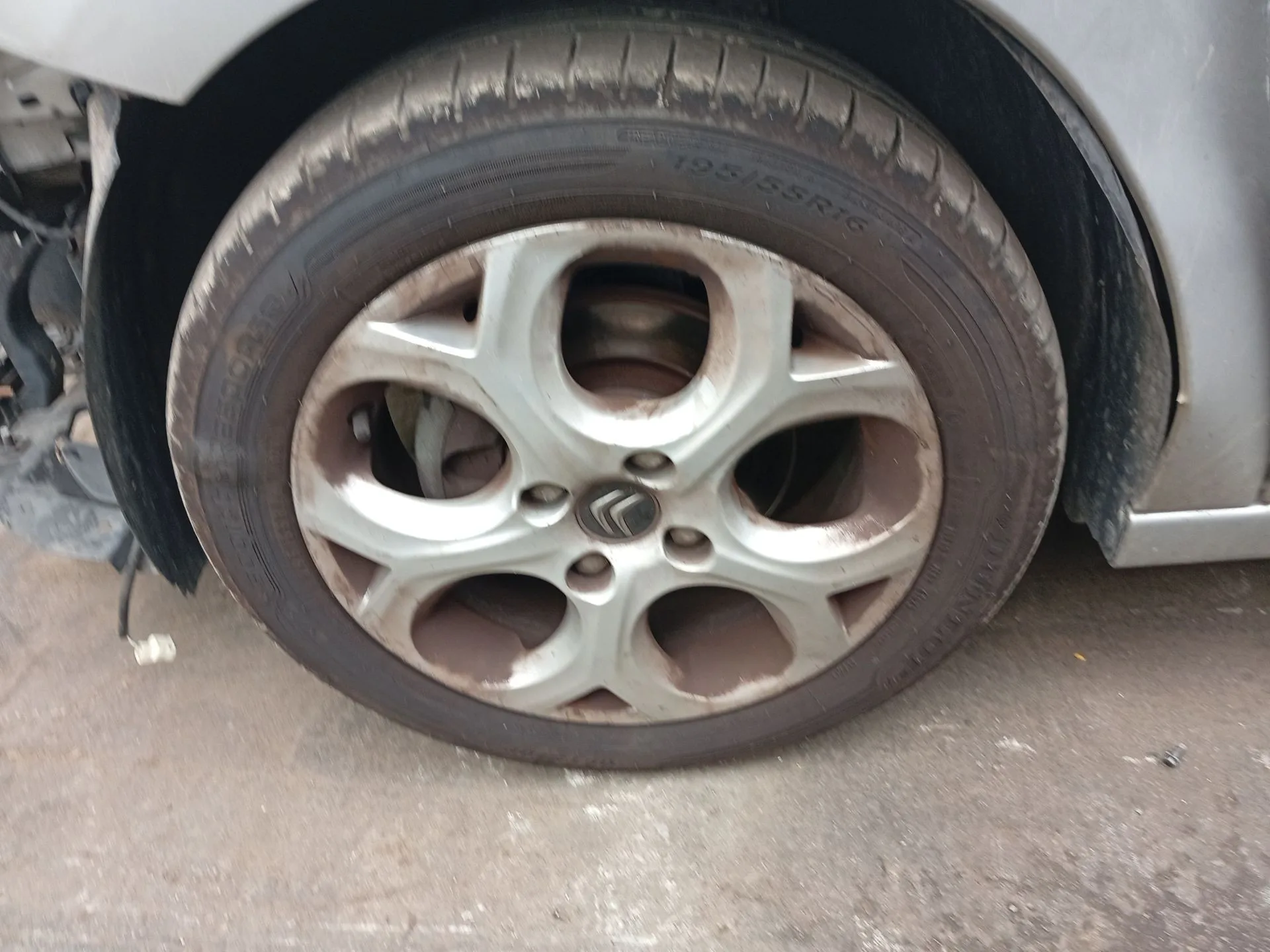 Mangueta Delantera Izquierda para Citroën C3 Ii (Sc_)