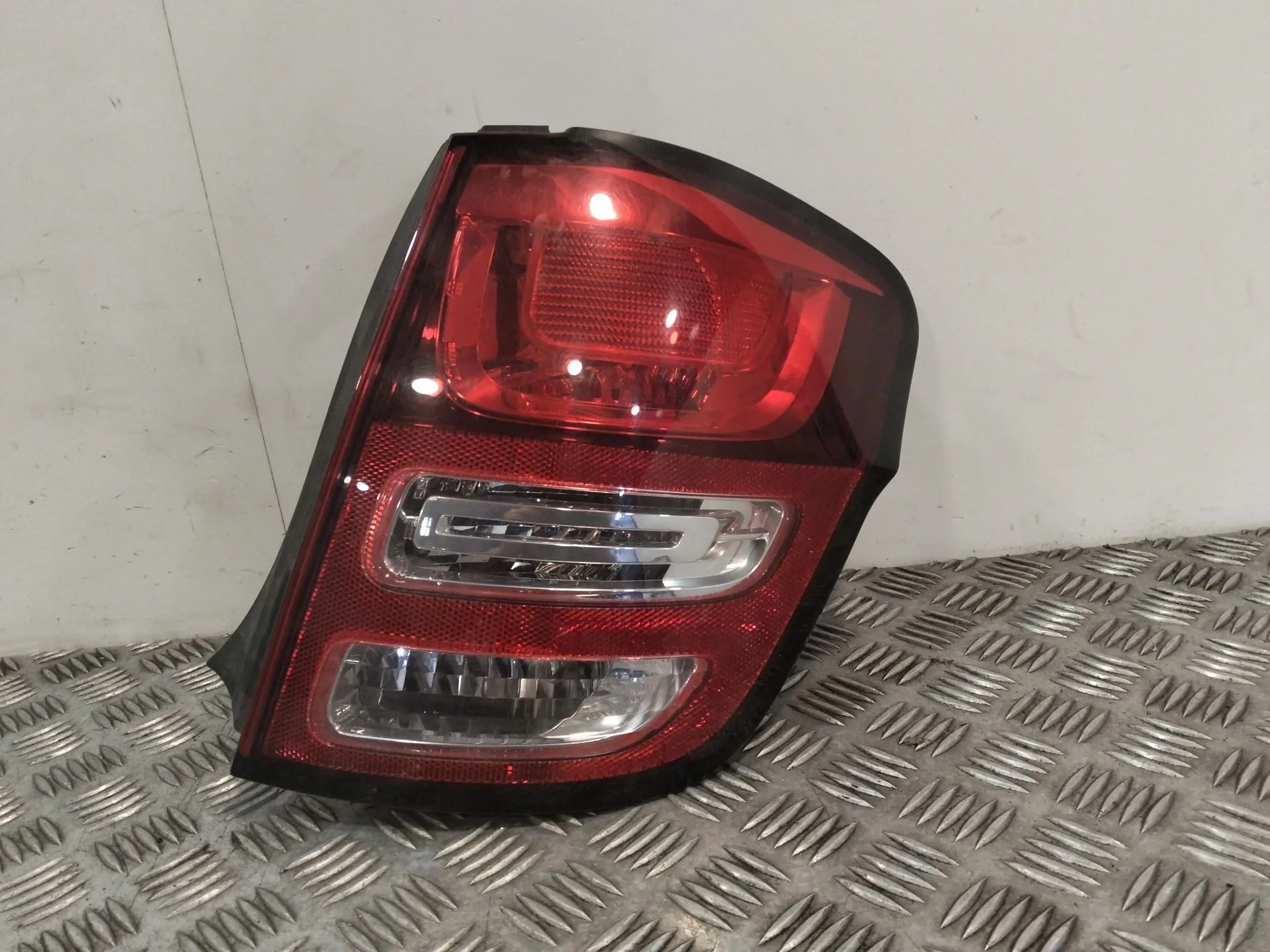 Piloto Trasero Derecho para Citroën C3 Ii (Sc_)