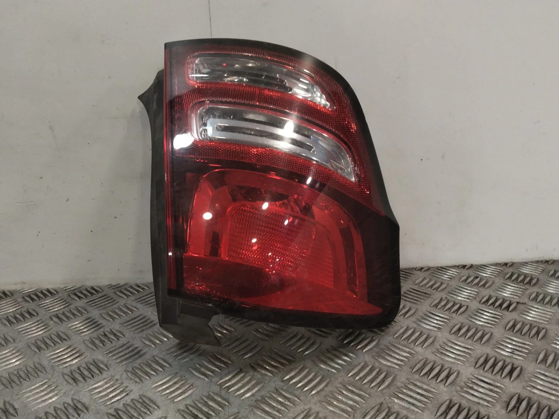 Piloto Trasero Izquierdo para Citroën C3 Ii (Sc_)