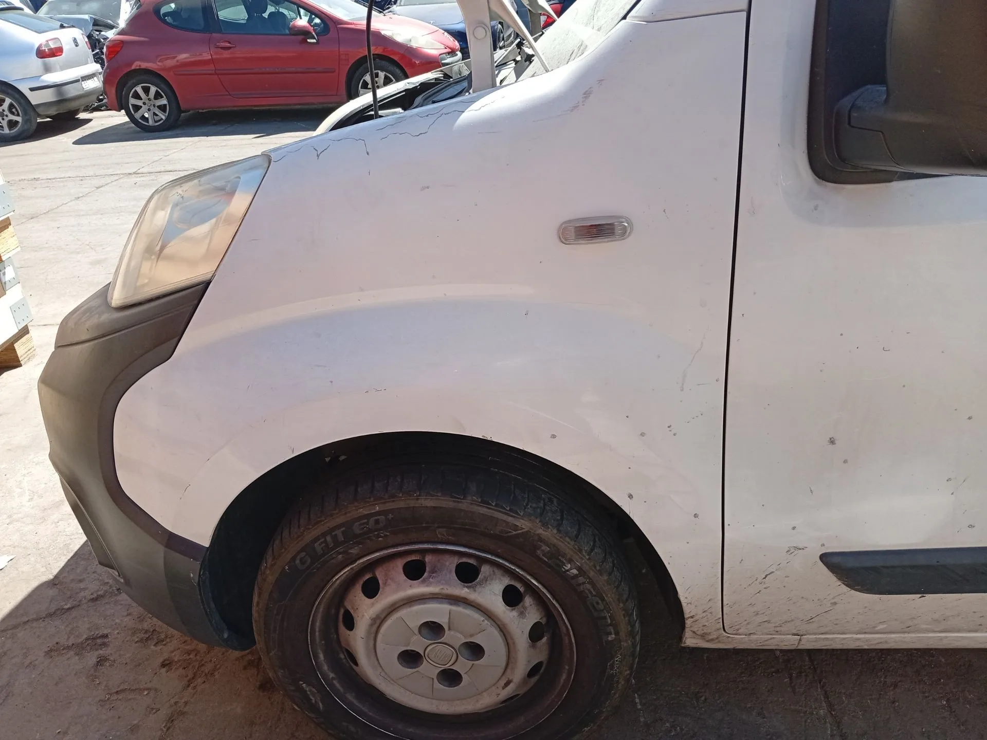 Aleta Delantera Izquierda para Fiat Fiorino Furgoneta/Monovolumen (225_)