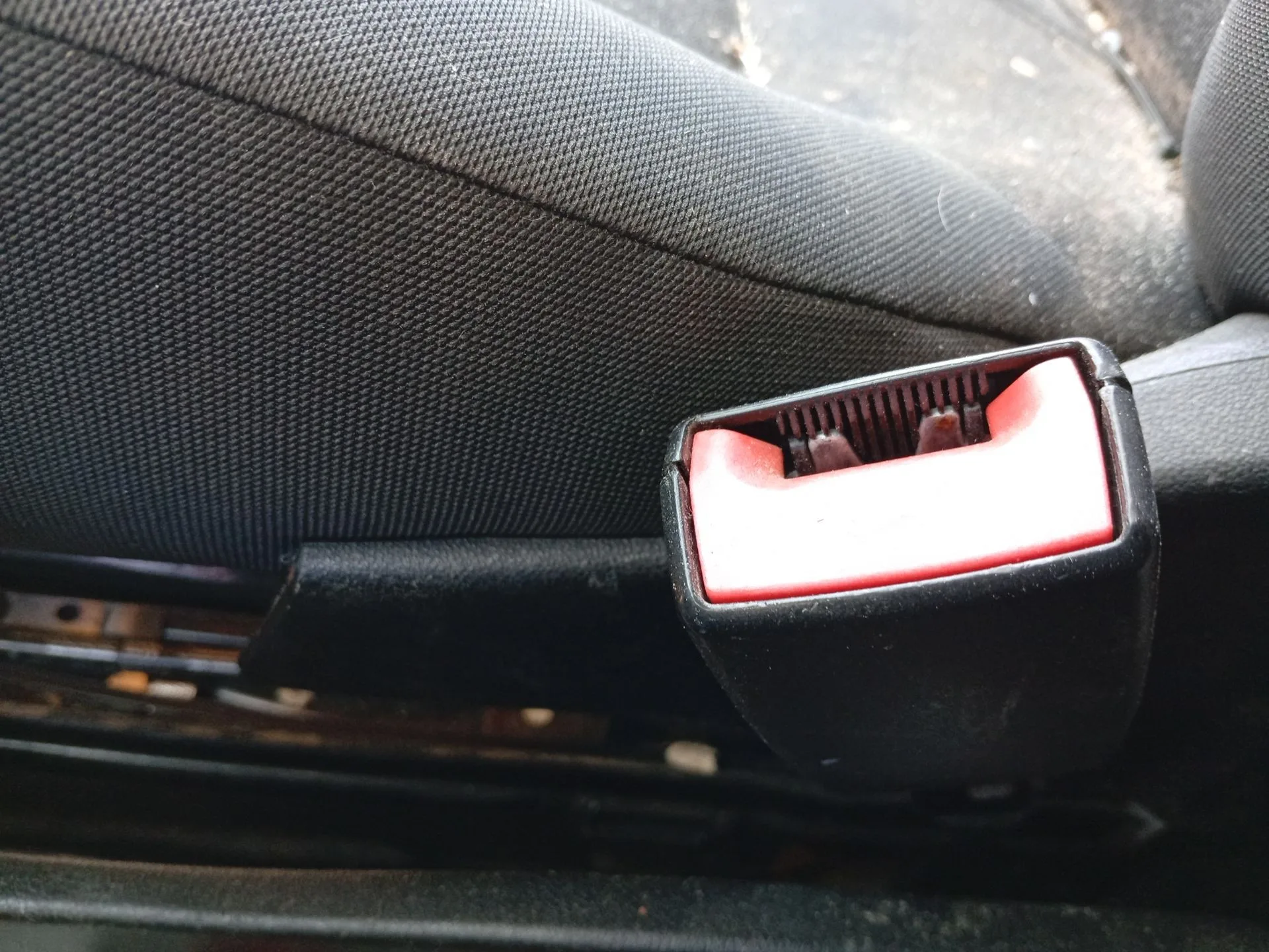 Enganche Cinturon Delantero Derecho para Fiat Fiorino Furgoneta/Monovolumen (225_)