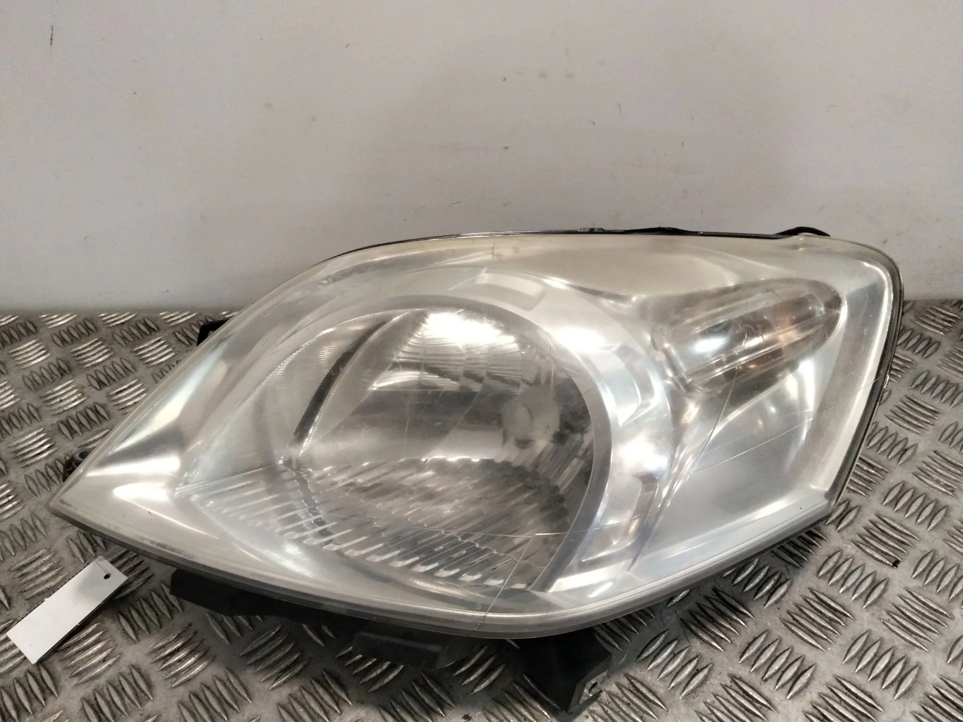 Faro Izquierdo para Fiat Fiorino Furgoneta/Monovolumen (225_)