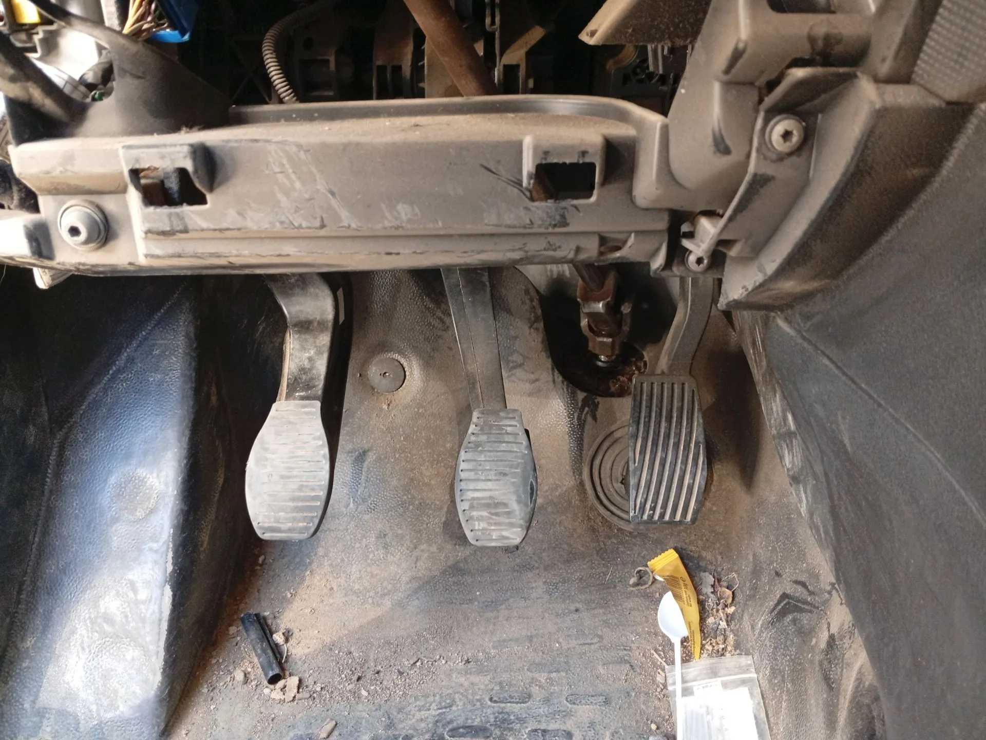 Pedal Embrague para Fiat Fiorino Furgoneta/Monovolumen (225_)