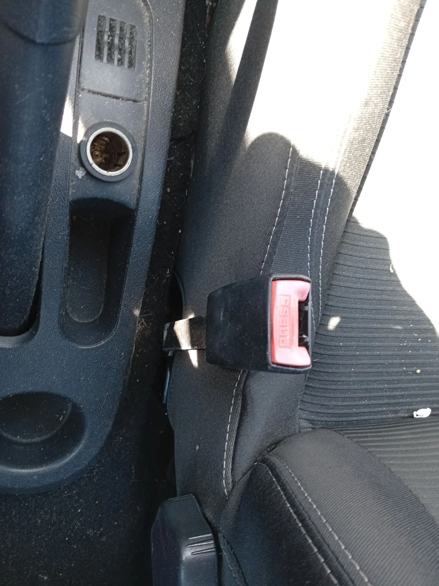 Enganche Cinturon Delantero Derecho para Renault Clio Iii (Br0/1, Cr0/1)