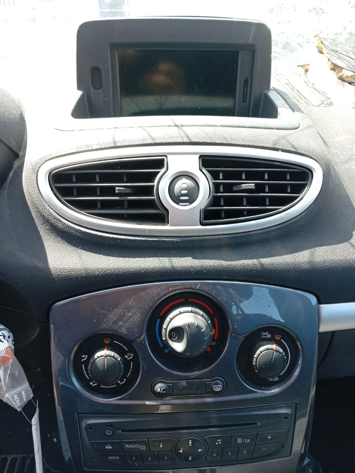 Pantalla / Mando Multifuncion para Renault Clio Iii (Br0/1, Cr0/1)