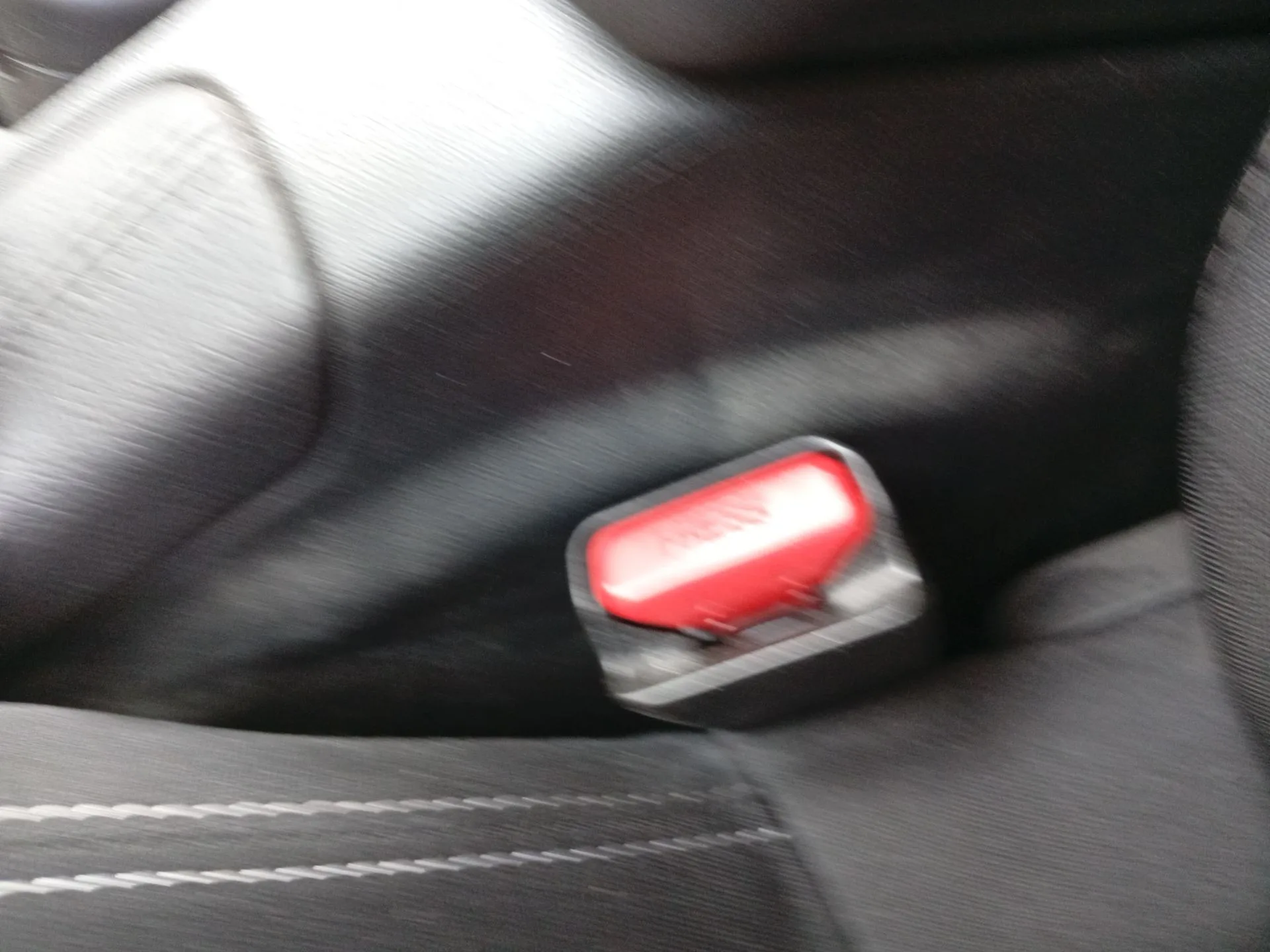 Enganche Cinturon Delantero Izquierdo para Citroën C4 Ii (Nc_)