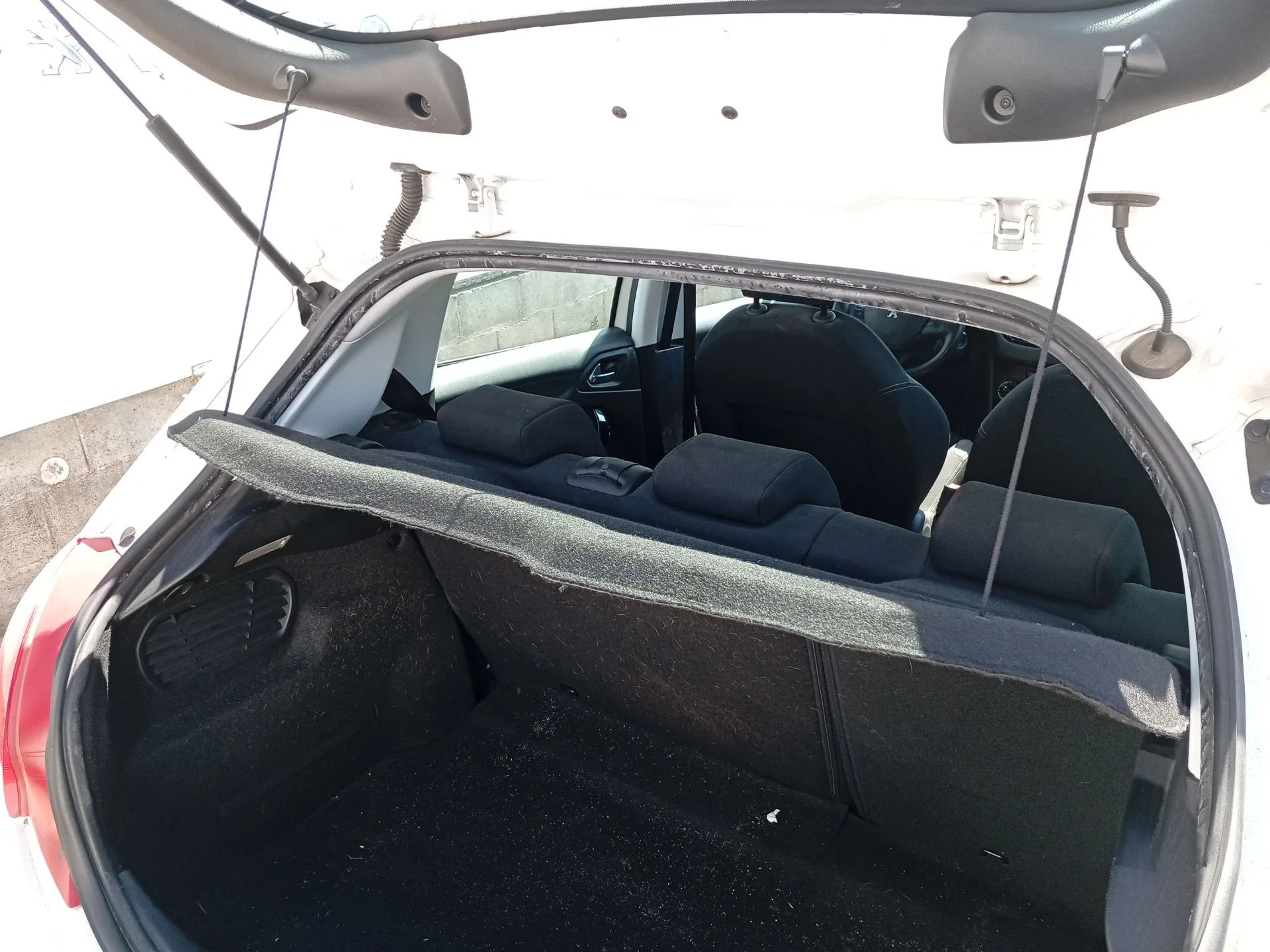 Bandeja Trasera para Peugeot 208 I (Ca_, Cc_)