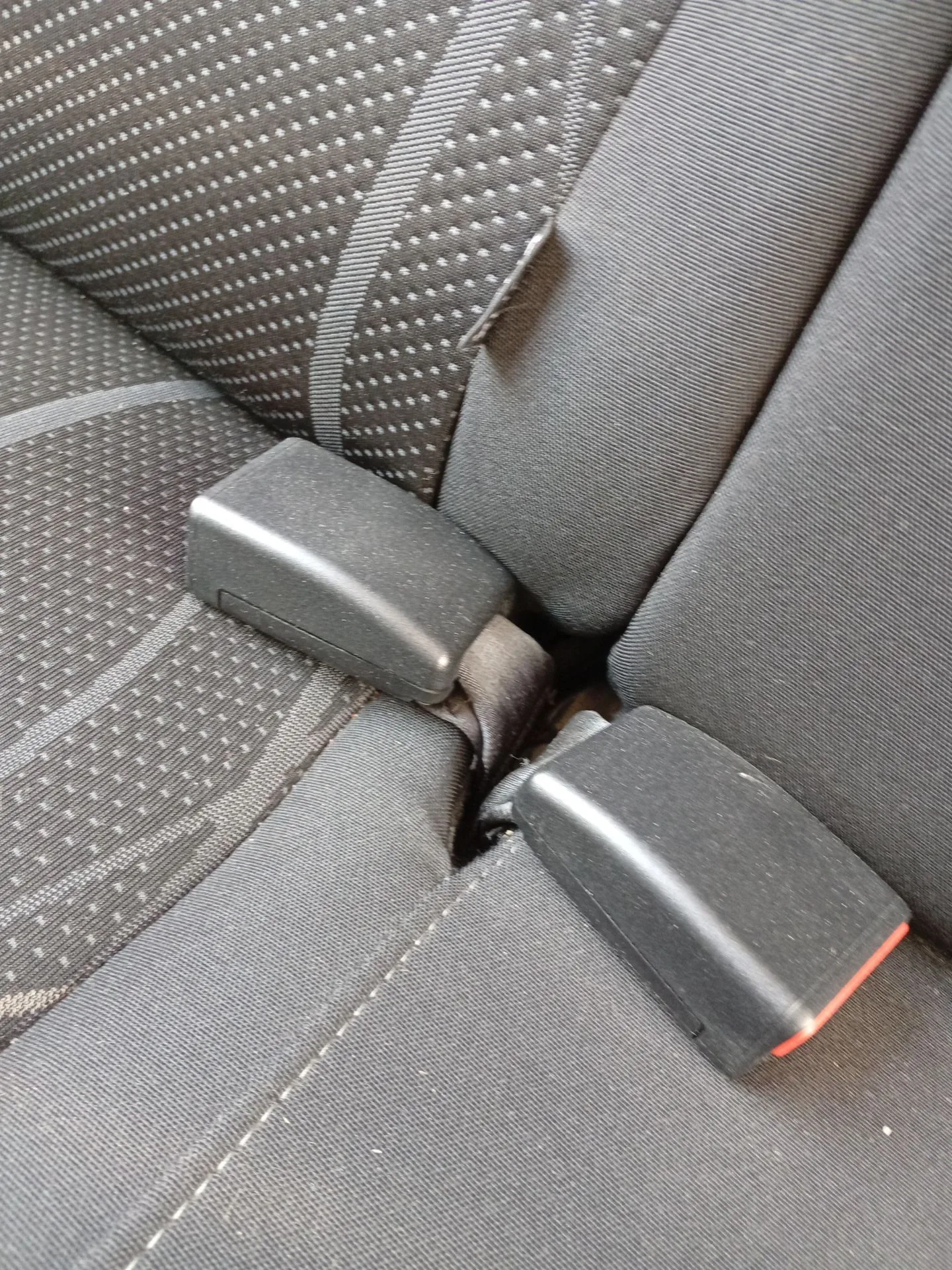 Enganche Cinturon Trasero Derecho para Peugeot 208 I (Ca_, Cc_)