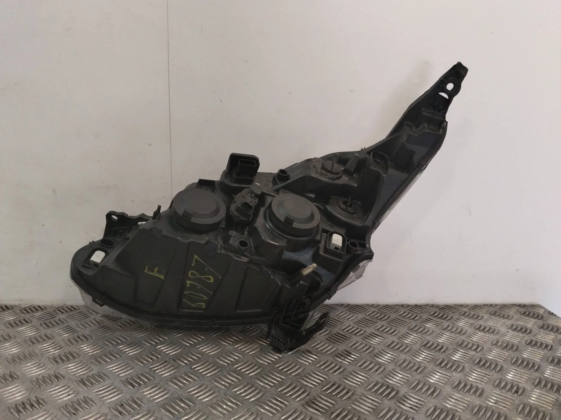 Faro Derecho para Peugeot 208 I (Ca_, Cc_)