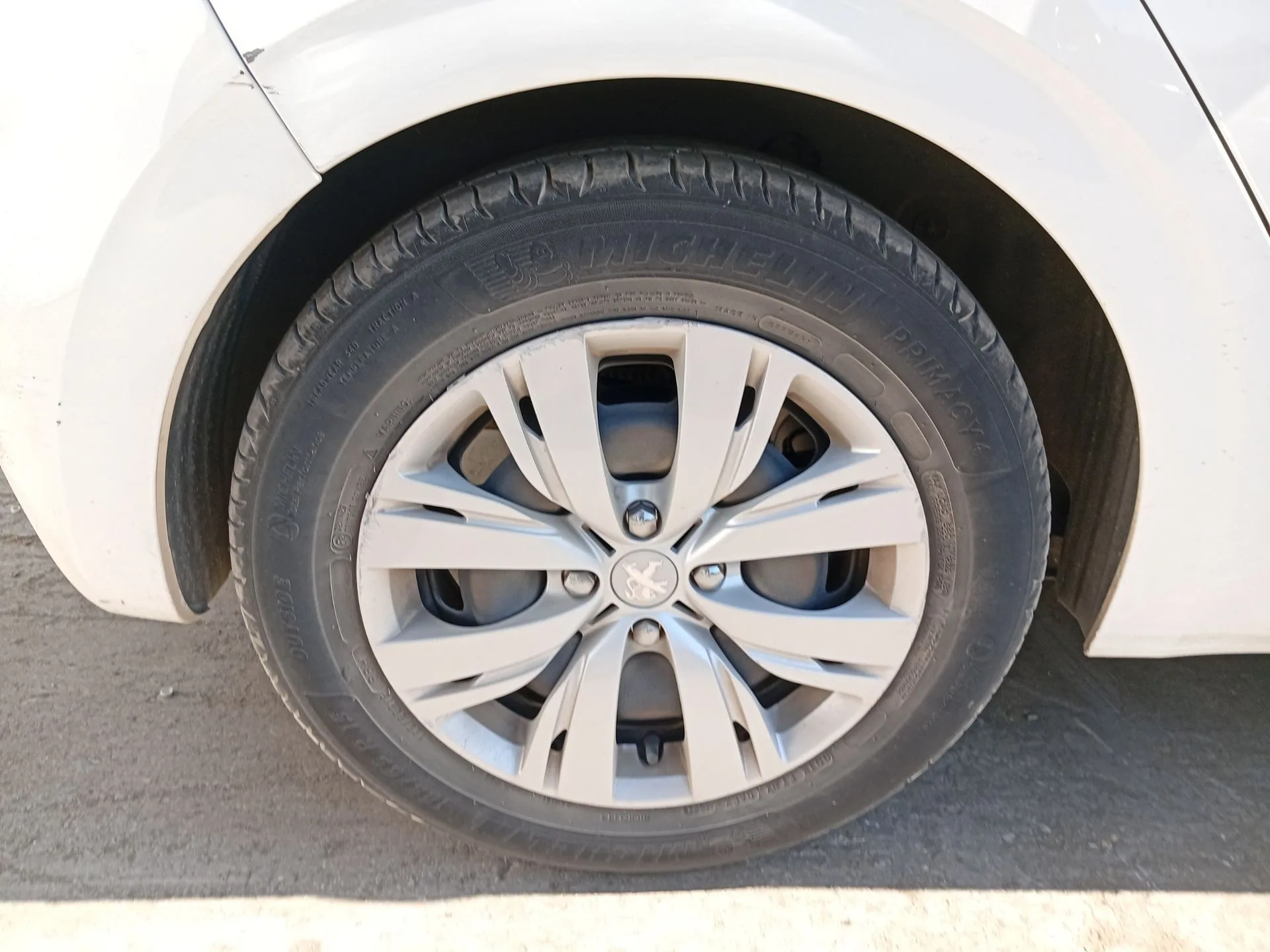 Mangueta Trasera Derecha para Peugeot 208 I (Ca_, Cc_)