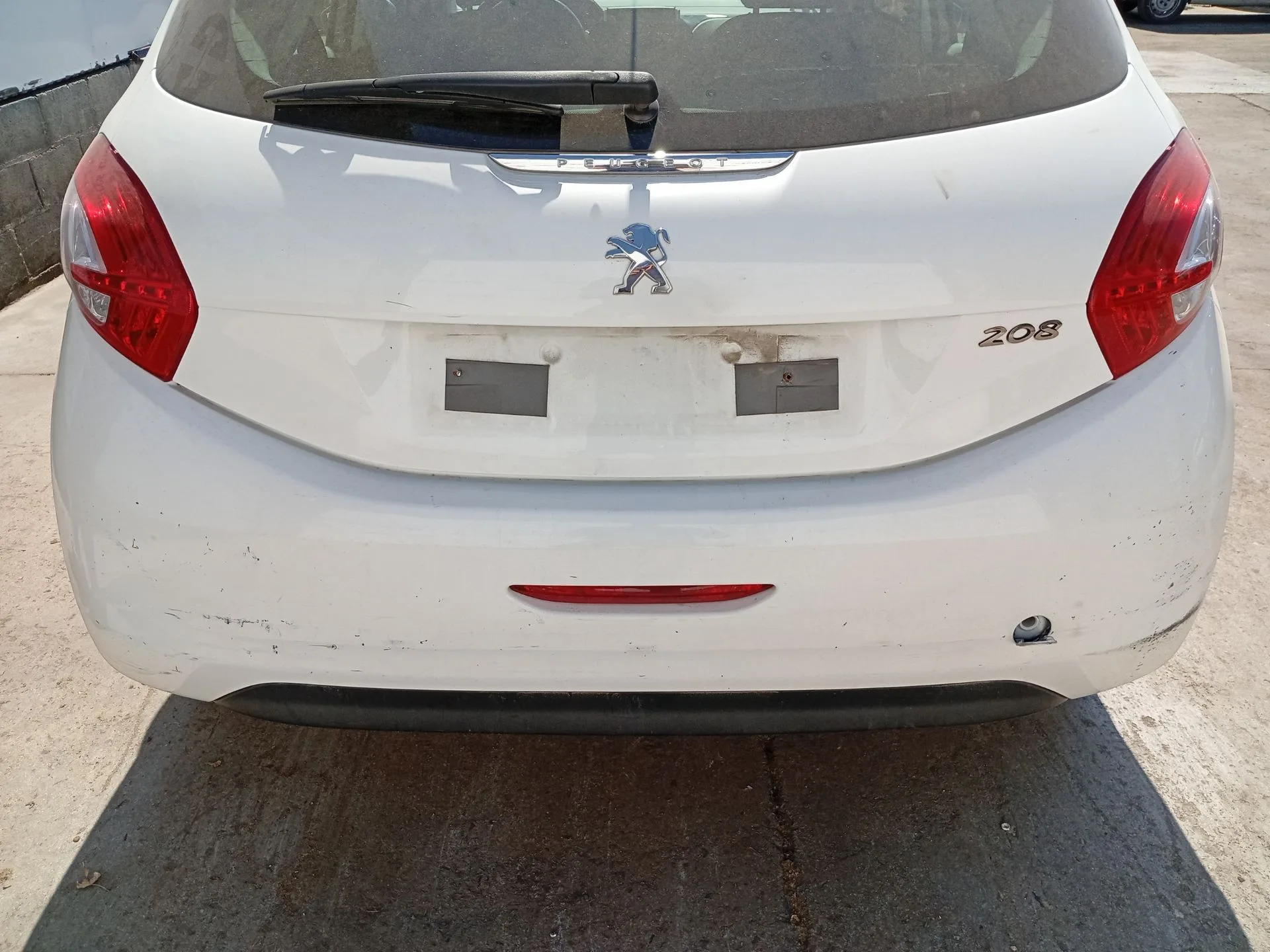 Paragolpes Trasero para Peugeot 208 I (Ca_, Cc_)