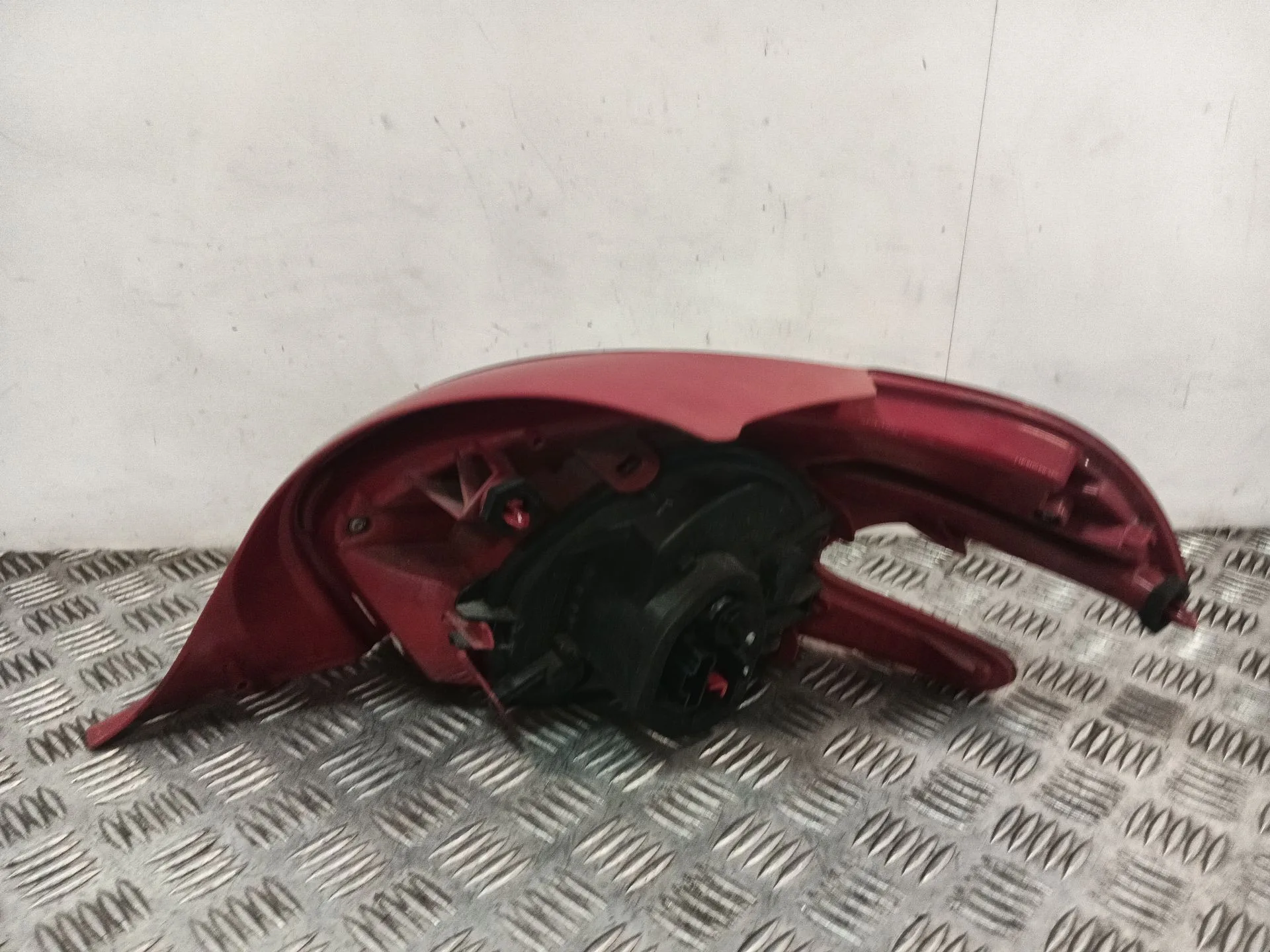 Piloto Trasero Izquierdo para Peugeot 208 I (Ca_, Cc_)