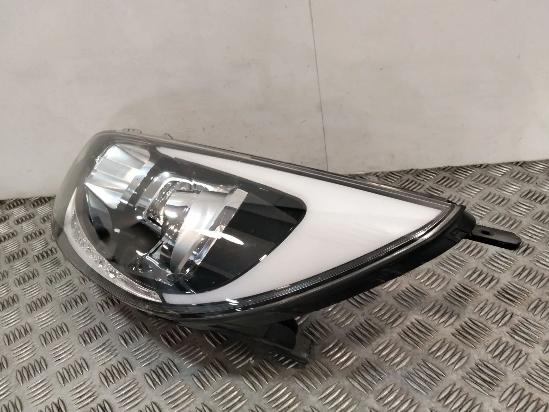Faro Izquierdo para Kia Rio Iii (Ub)
