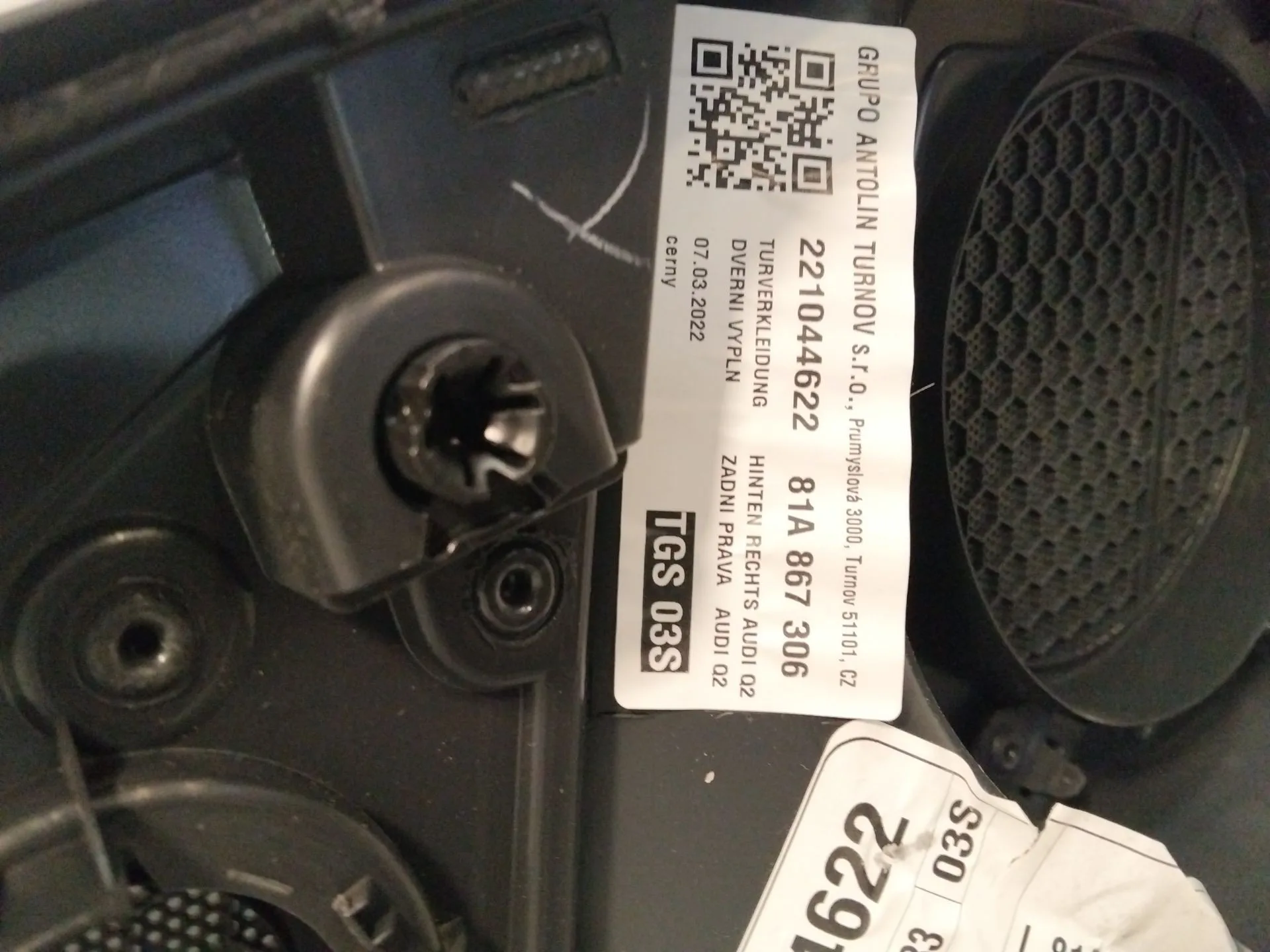Guarnecido Puerta Trasera Derecha para Audi Q2 (Gab, Gag)