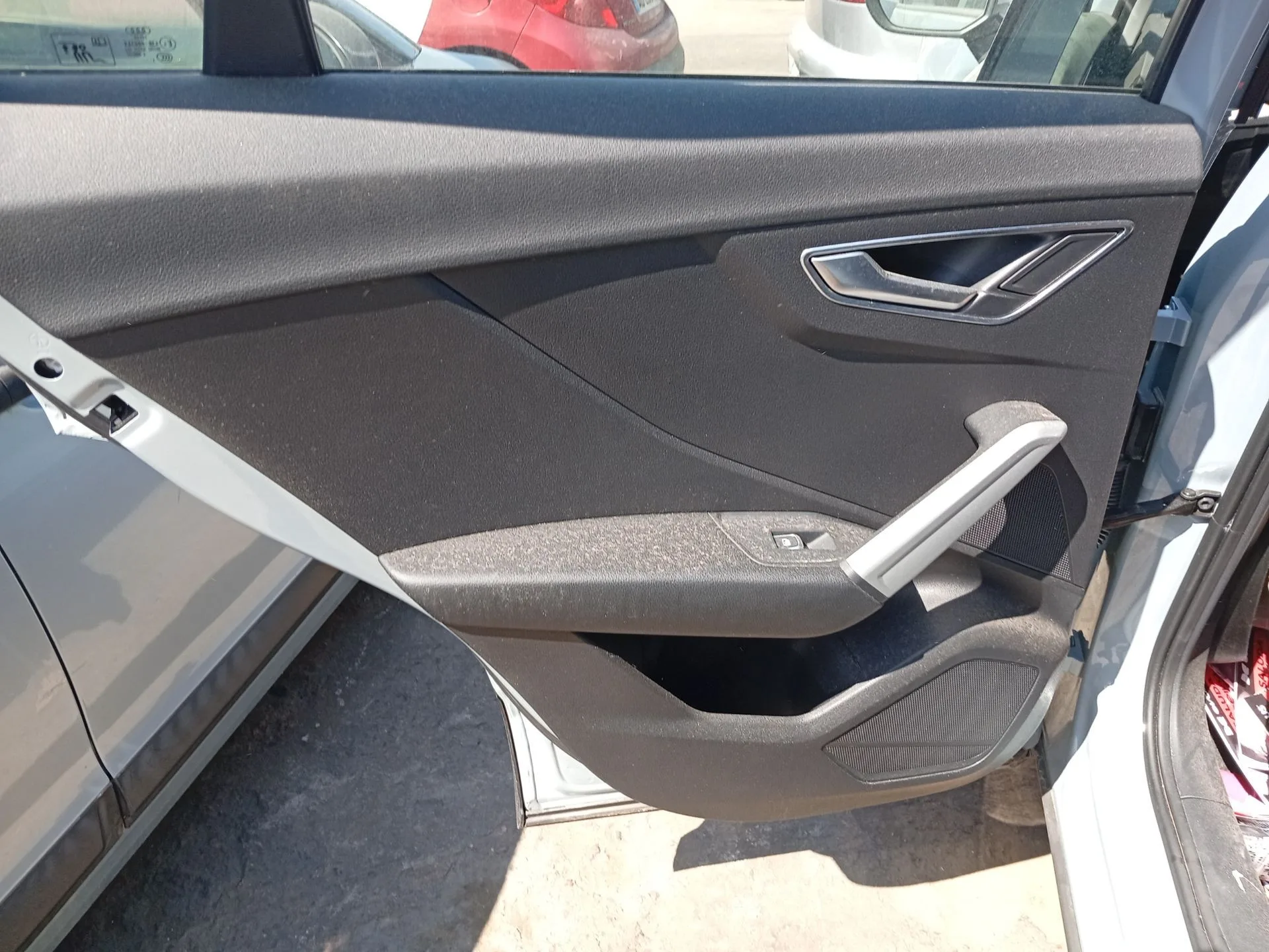 Guarnecido Puerta Trasera Izquierda para Audi Q2 (Gab, Gag)