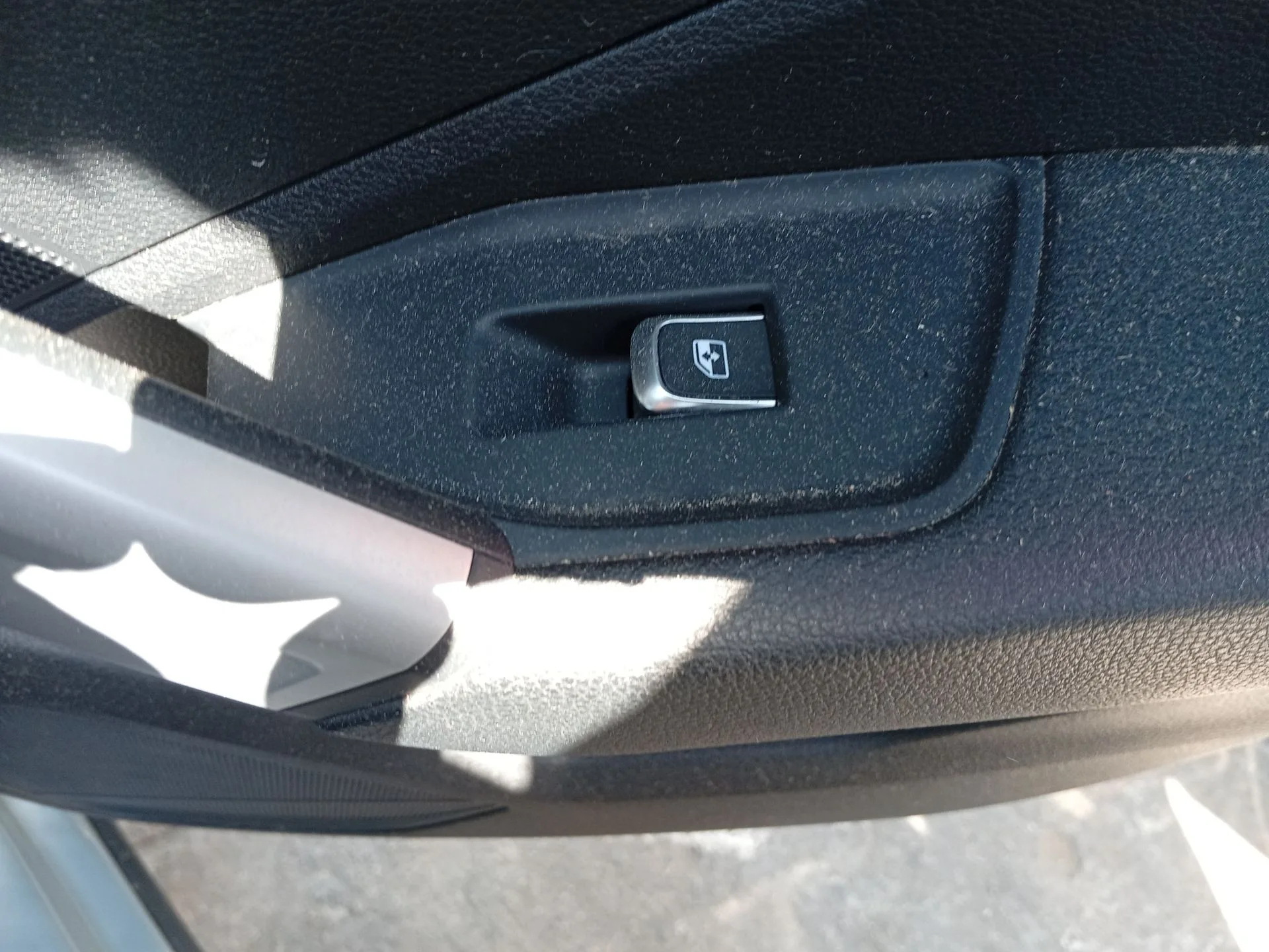 Mando Elevalunas Trasero Derecho para Audi Q2 (Gab, Gag)